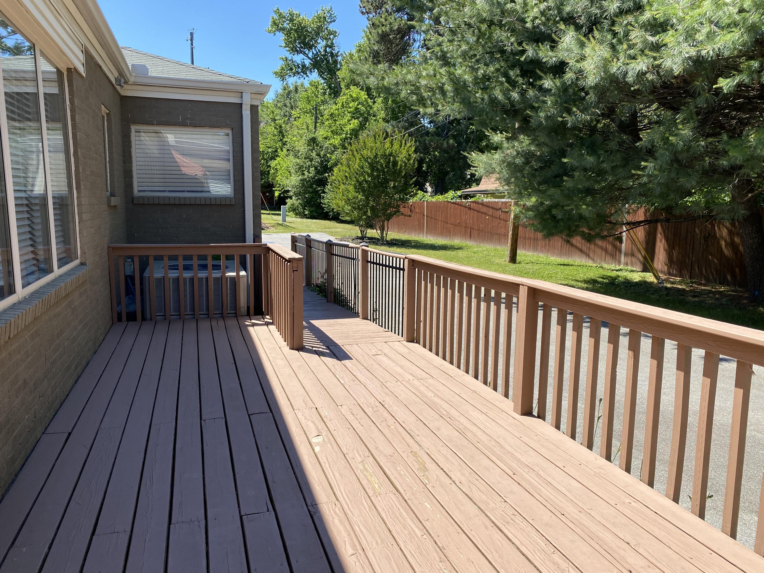 4115 North Terrace