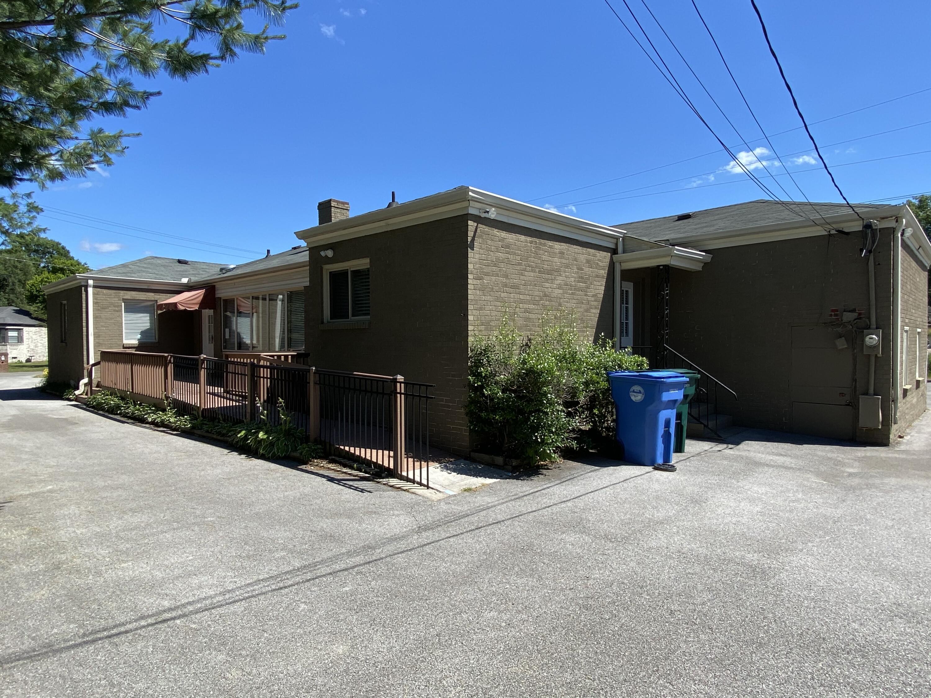 4115 North Terrace