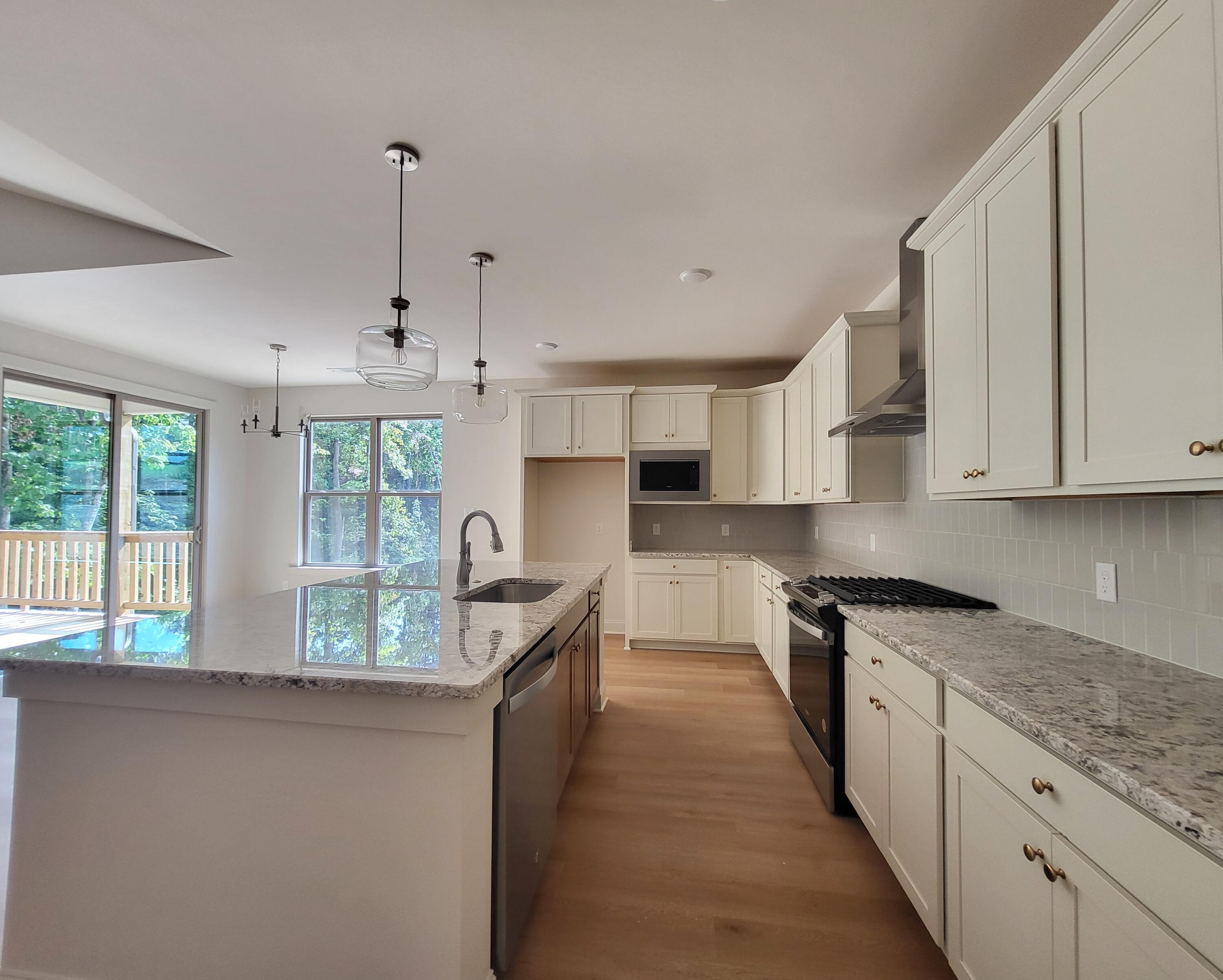 7192 Mercedes Lane, 1532