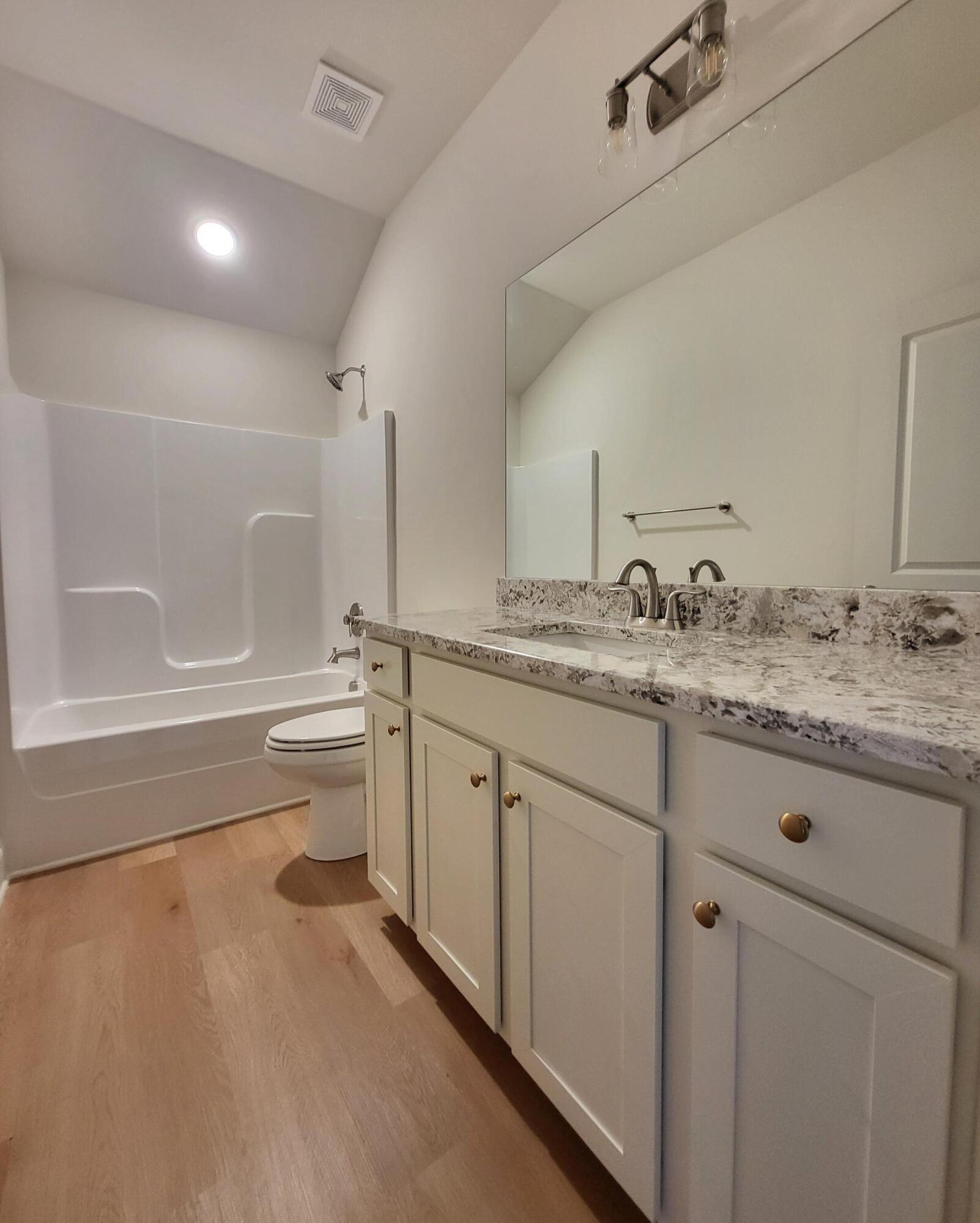 7192 Mercedes Lane, 1532