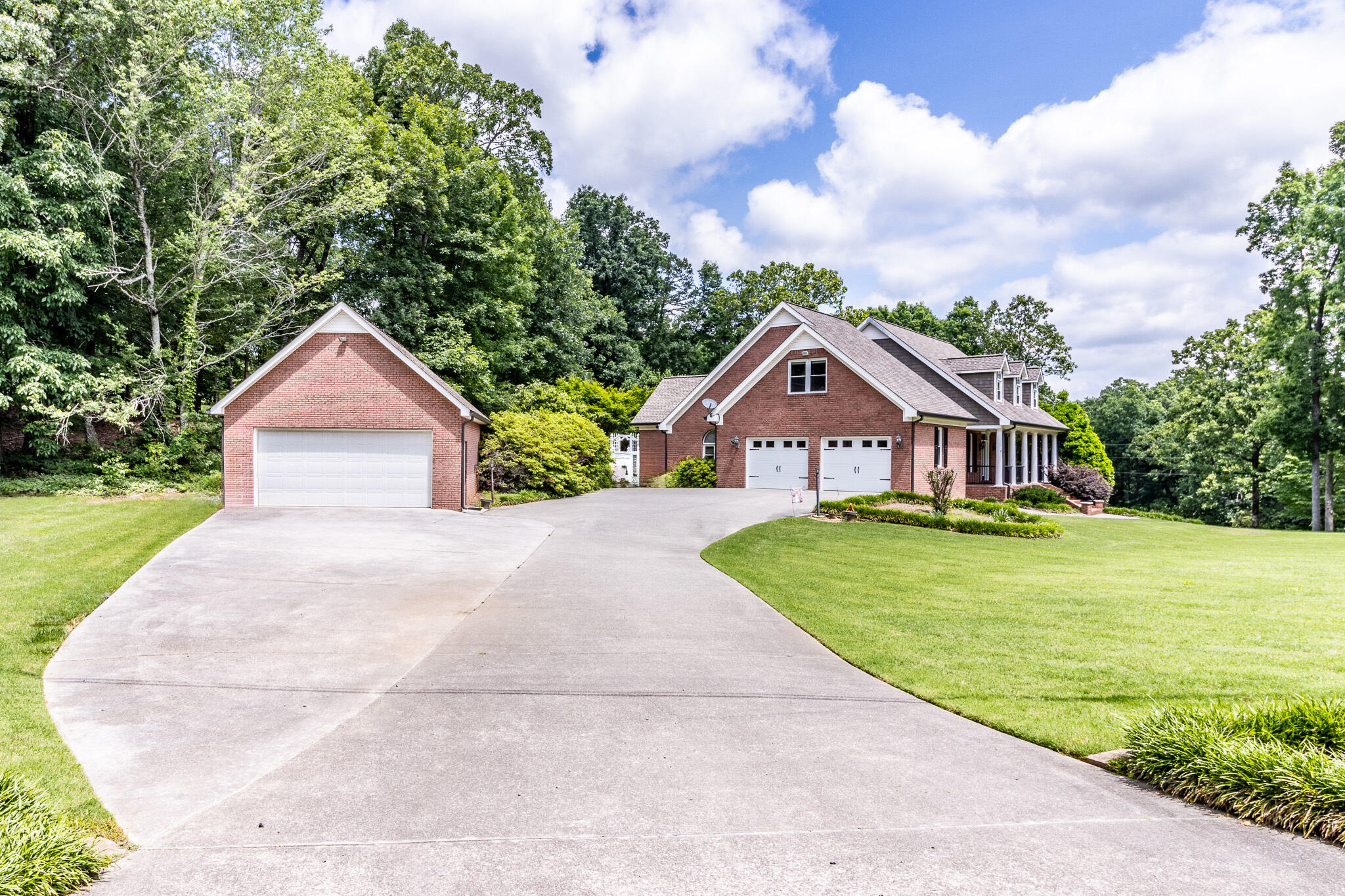 312 Charolais Trail