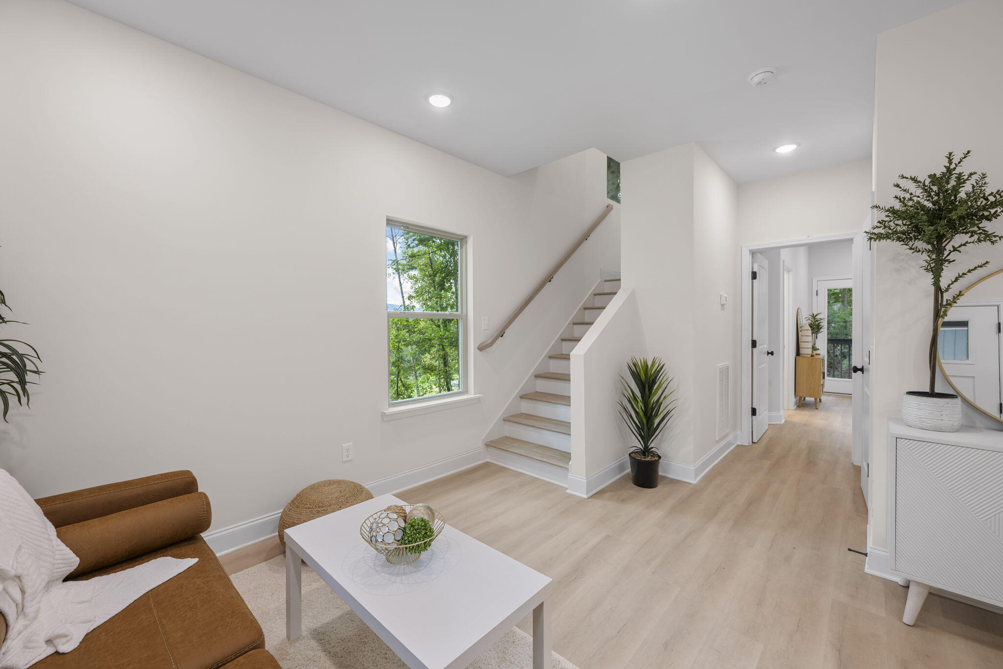 4520 Kellys Ferry Road, 12