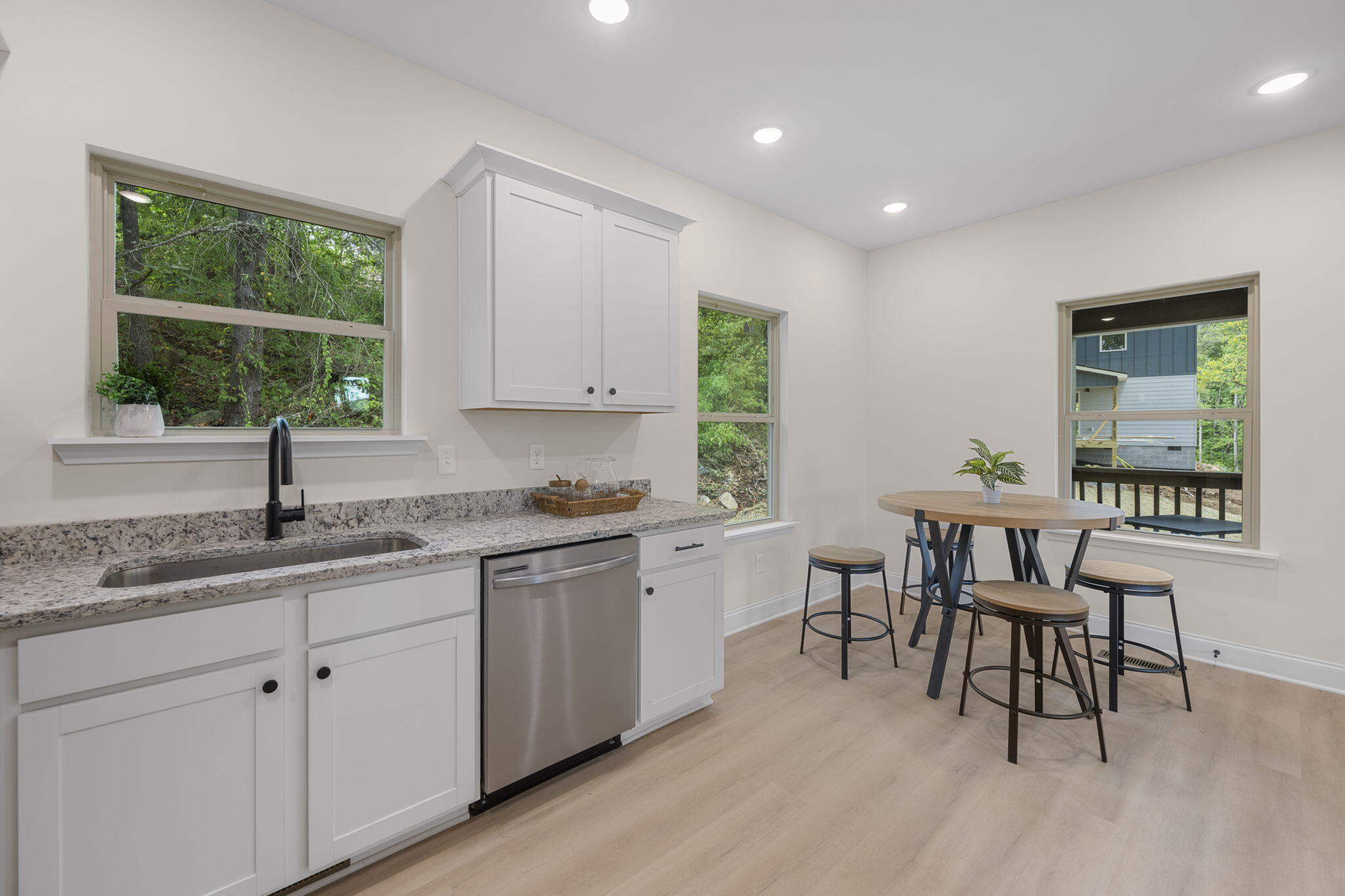 4520 Kellys Ferry Road, 12