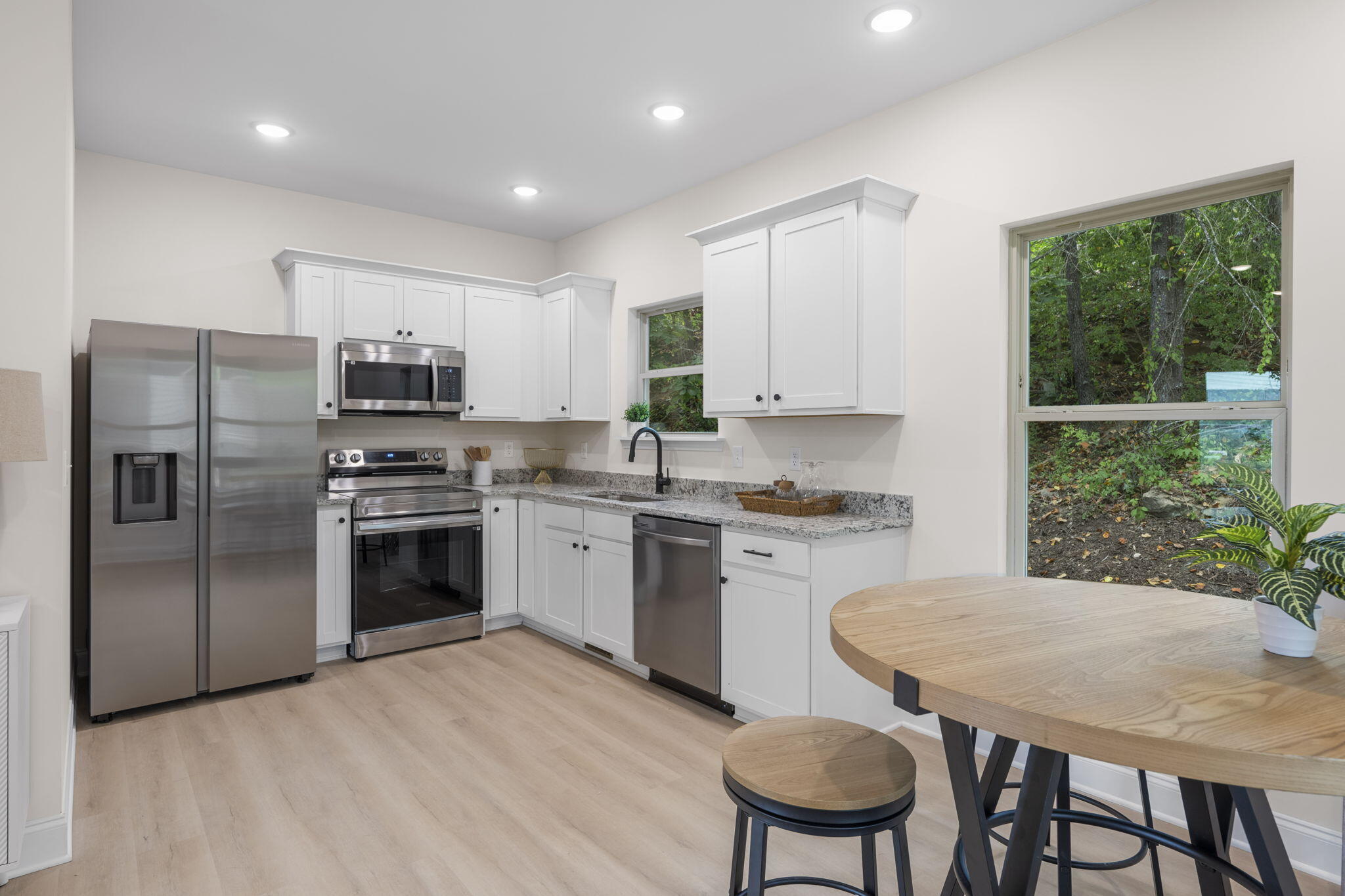 4520 Kellys Ferry Road, 12