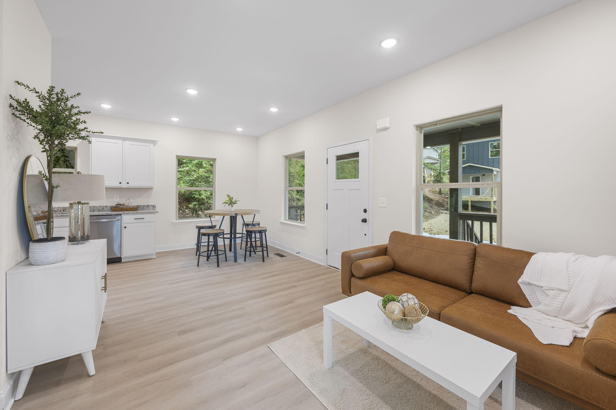 4520 Kellys Ferry Road, 12