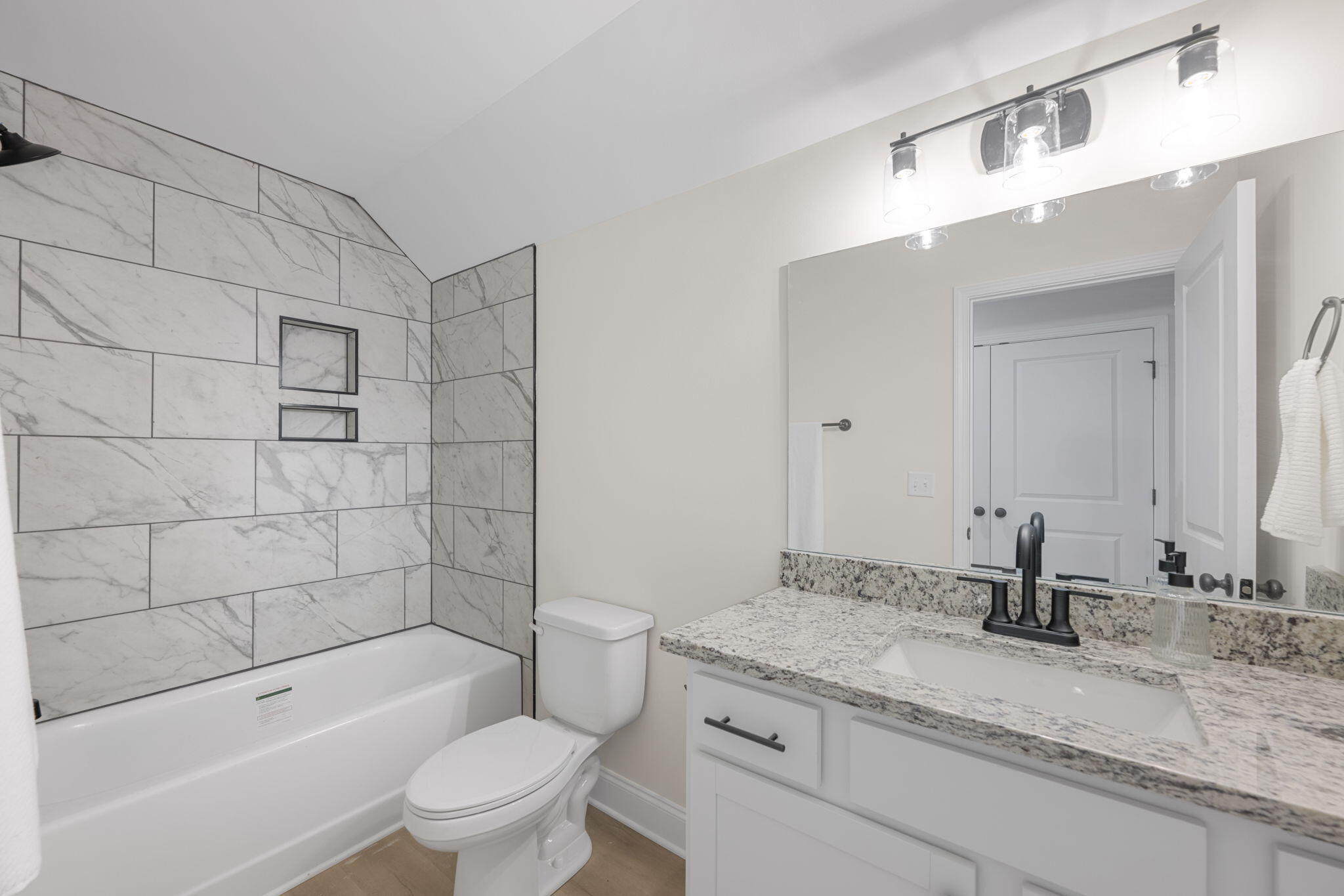 4520 Kellys Ferry Road, 12
