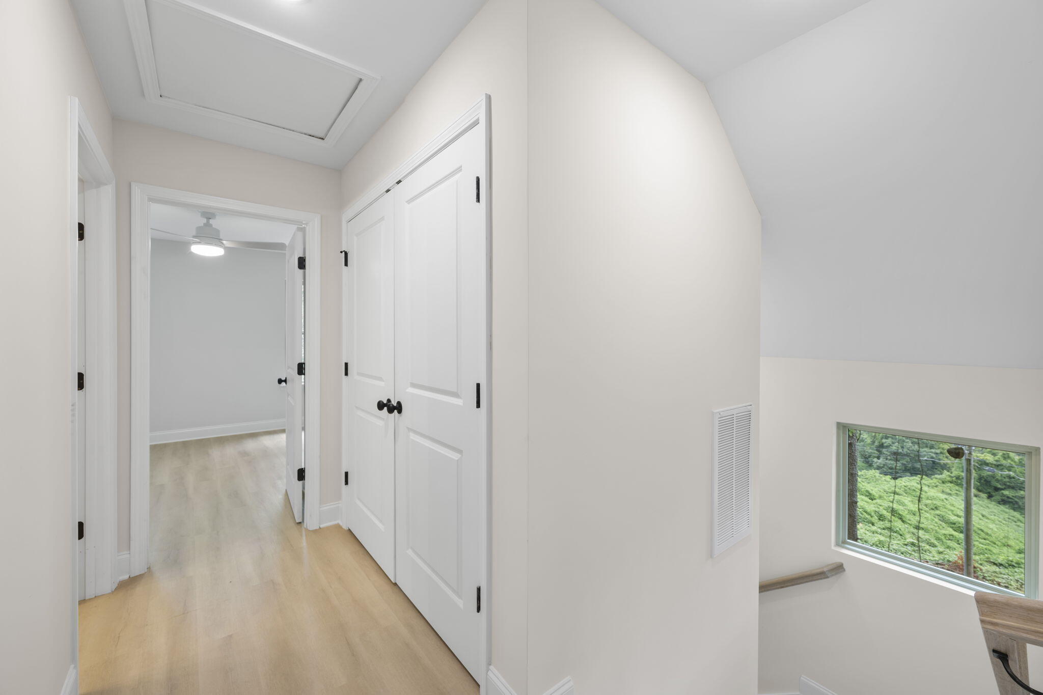 4520 Kellys Ferry Road, 12