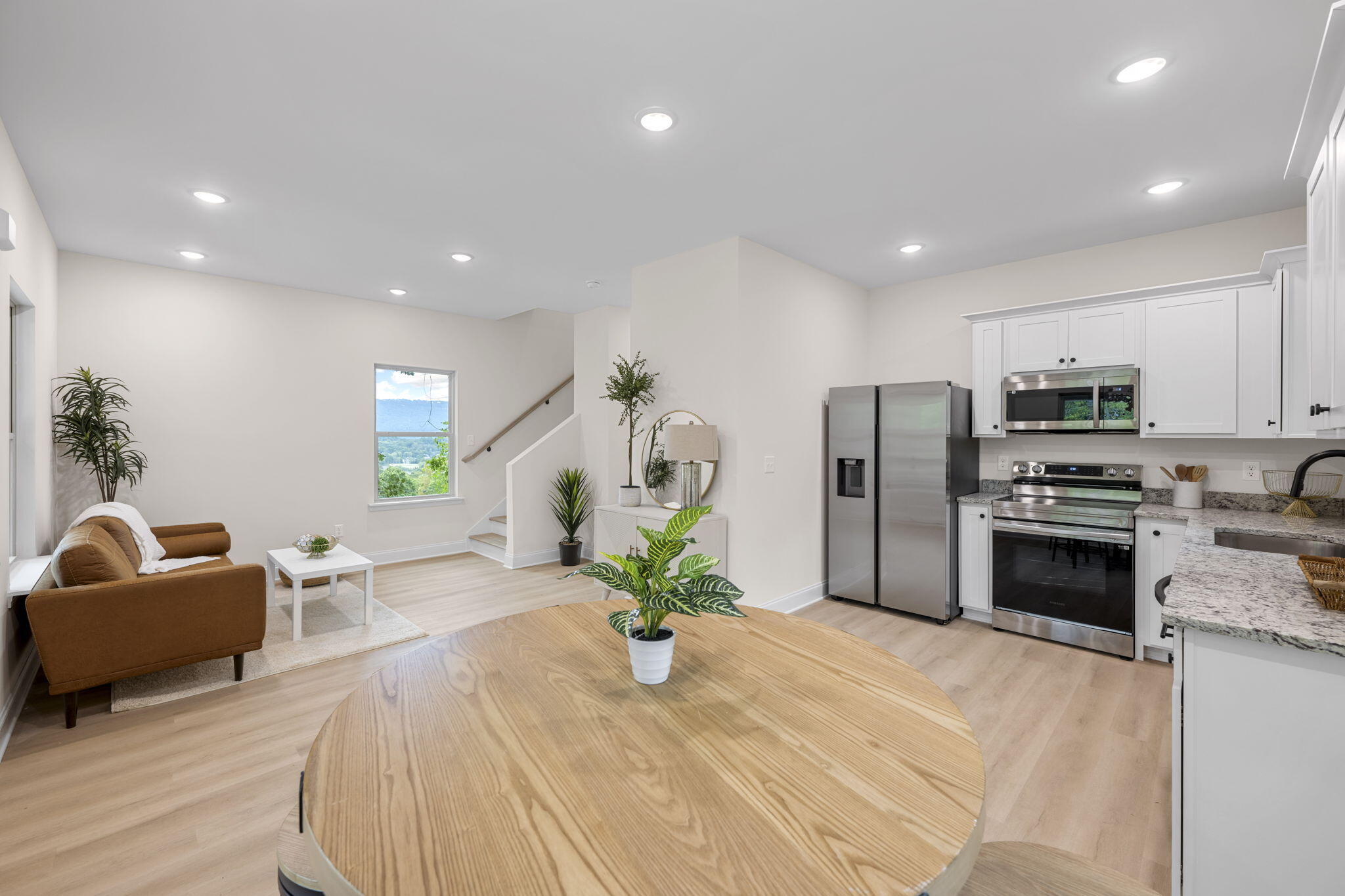 4520 Kellys Ferry Road, 12