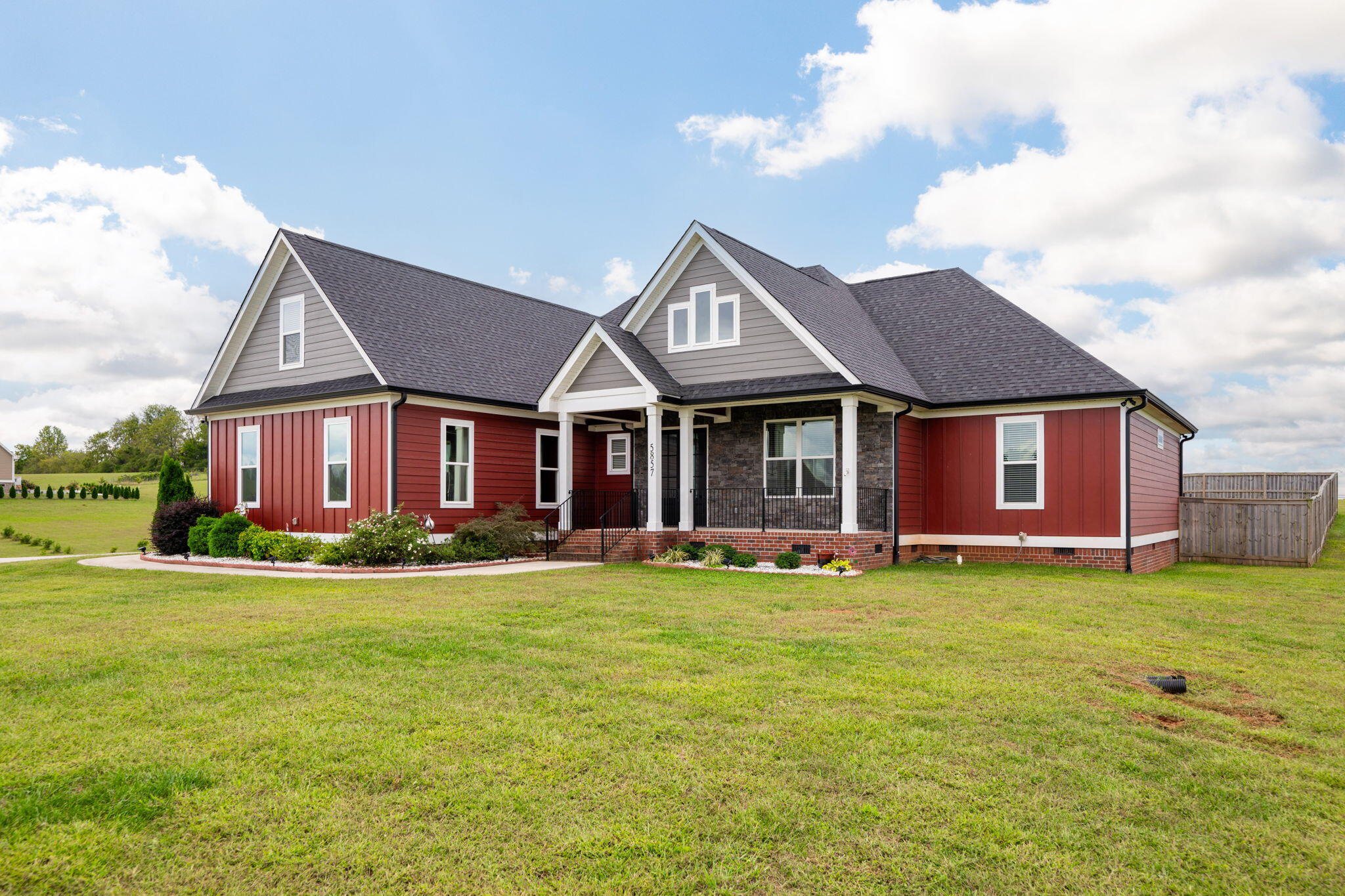 5857 Dalton Pike