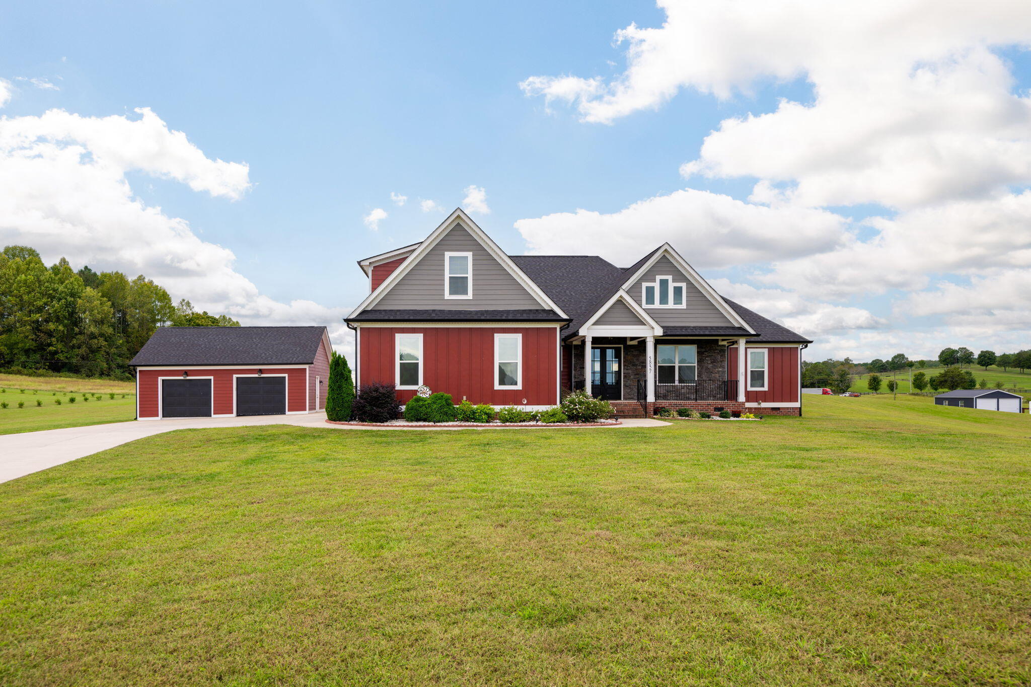5857 Dalton Pike