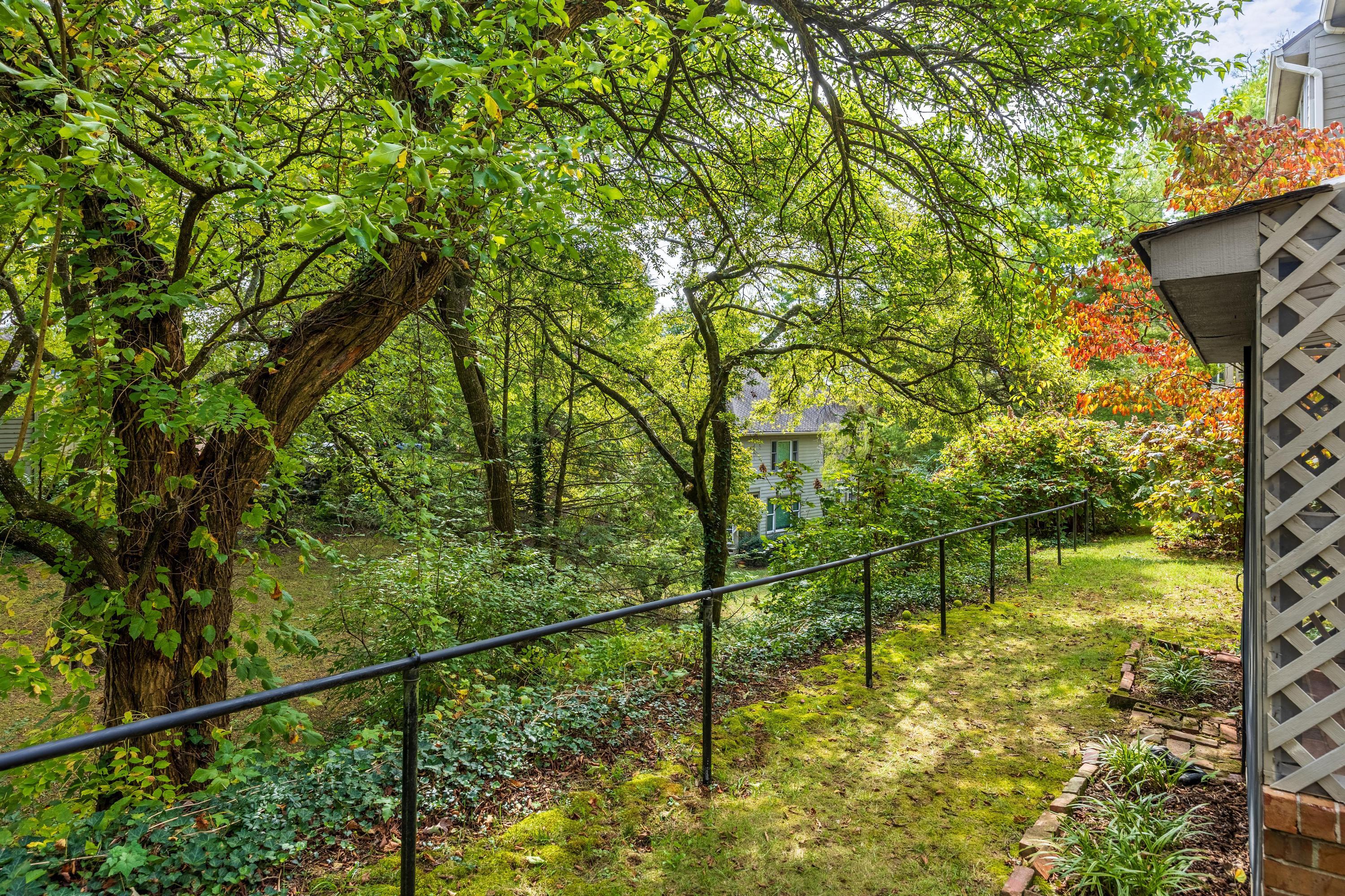 100 Scenic Highway, 48