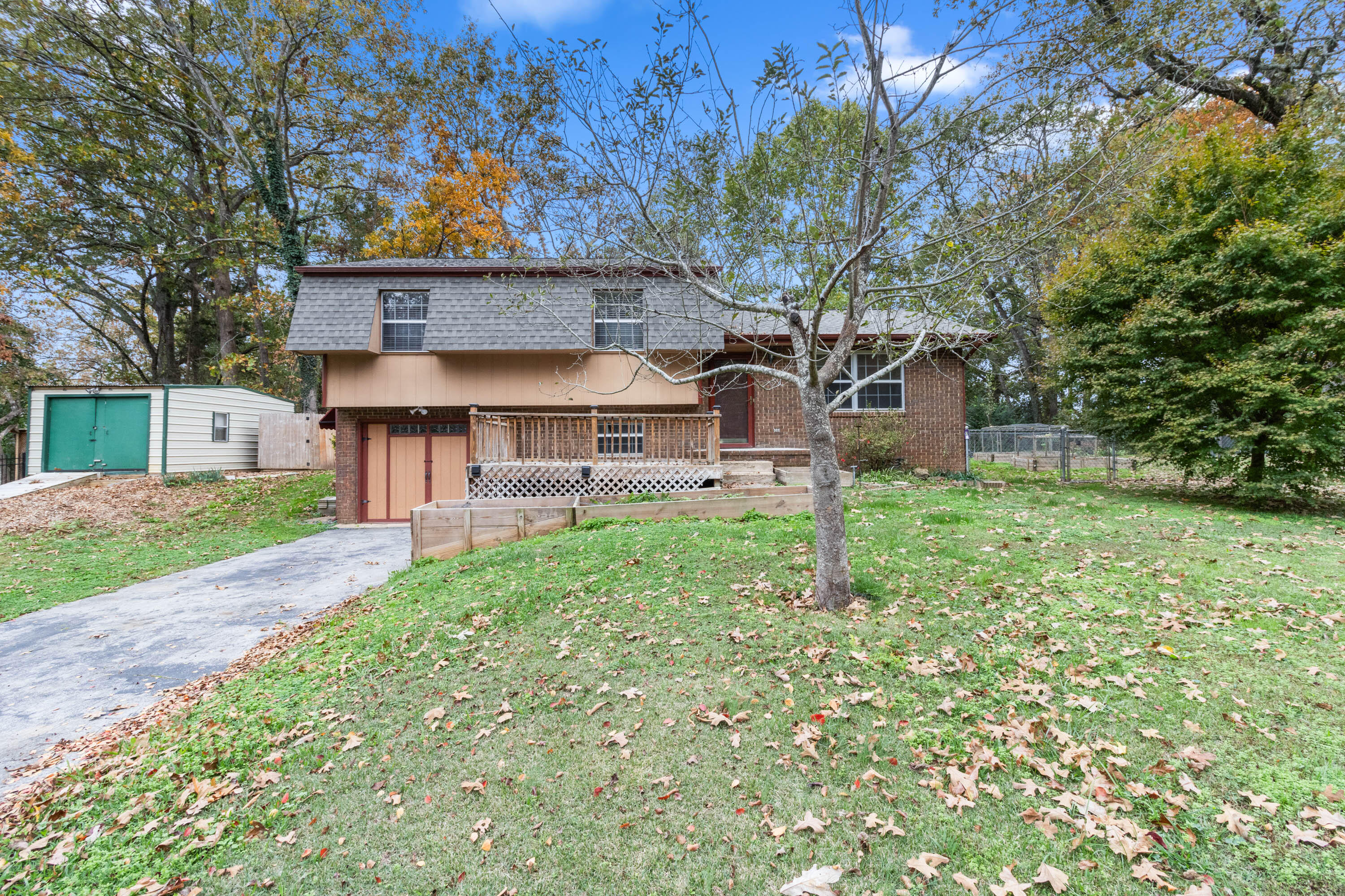 6712 Barclay Lane