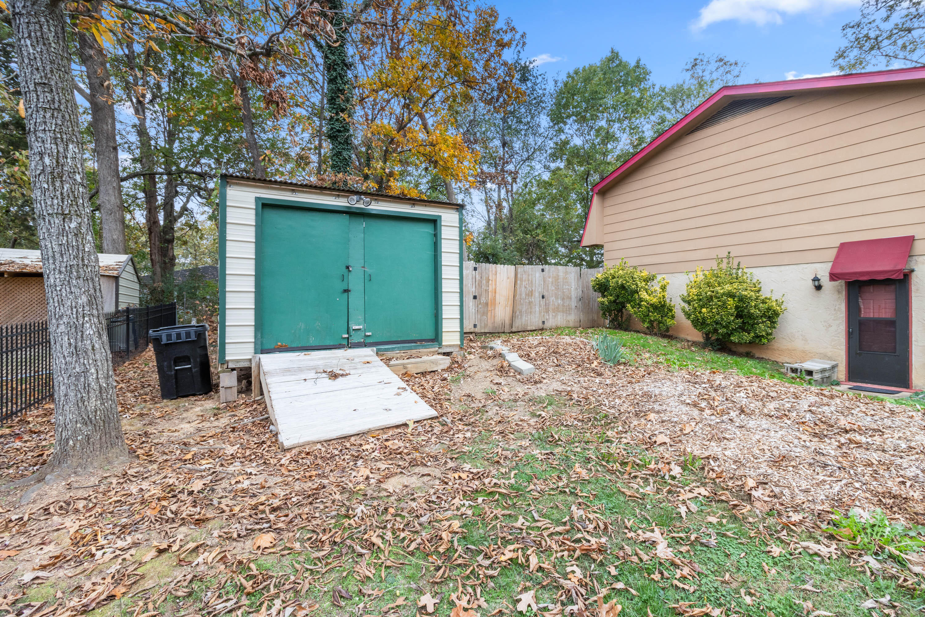 6712 Barclay Lane