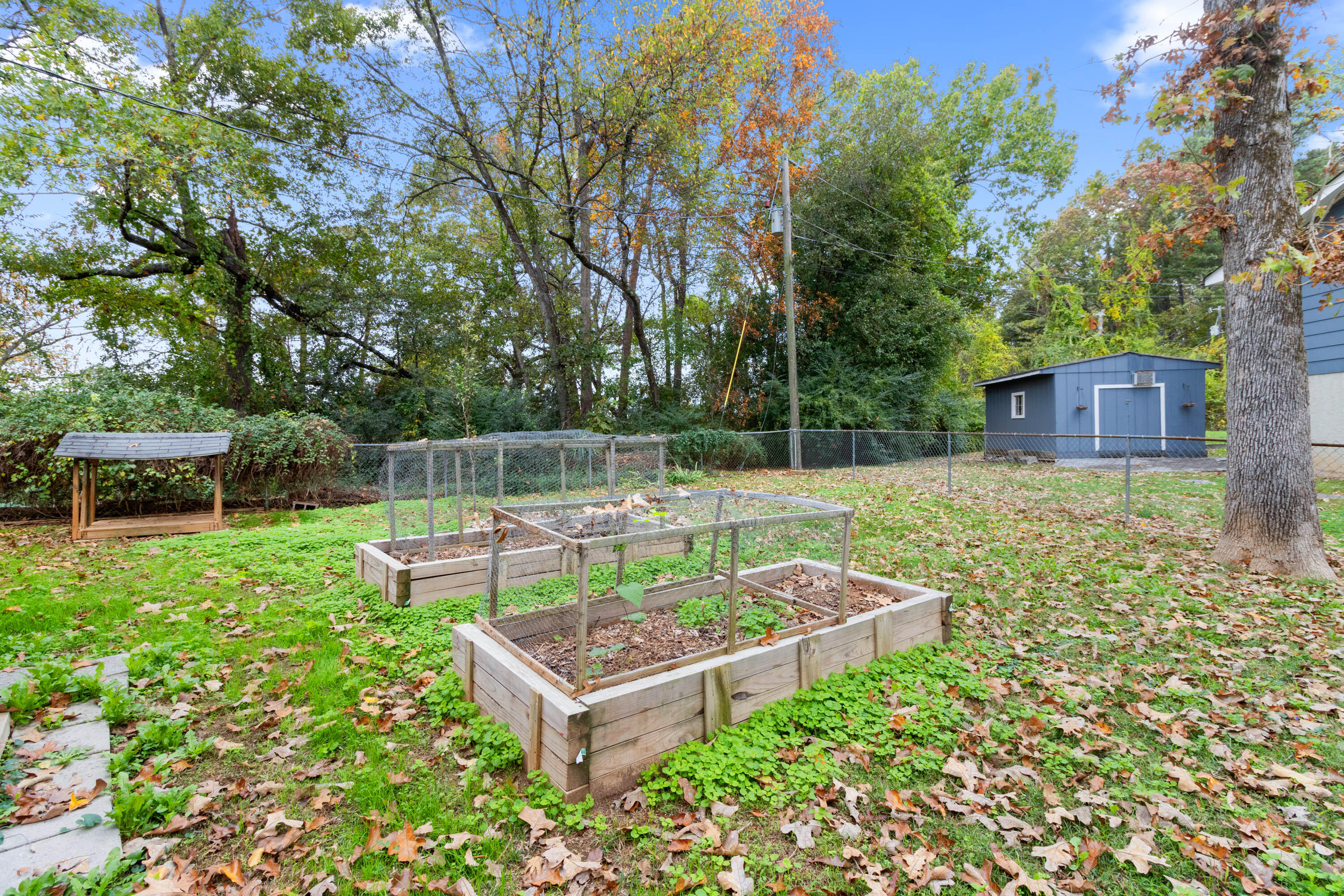 6712 Barclay Lane