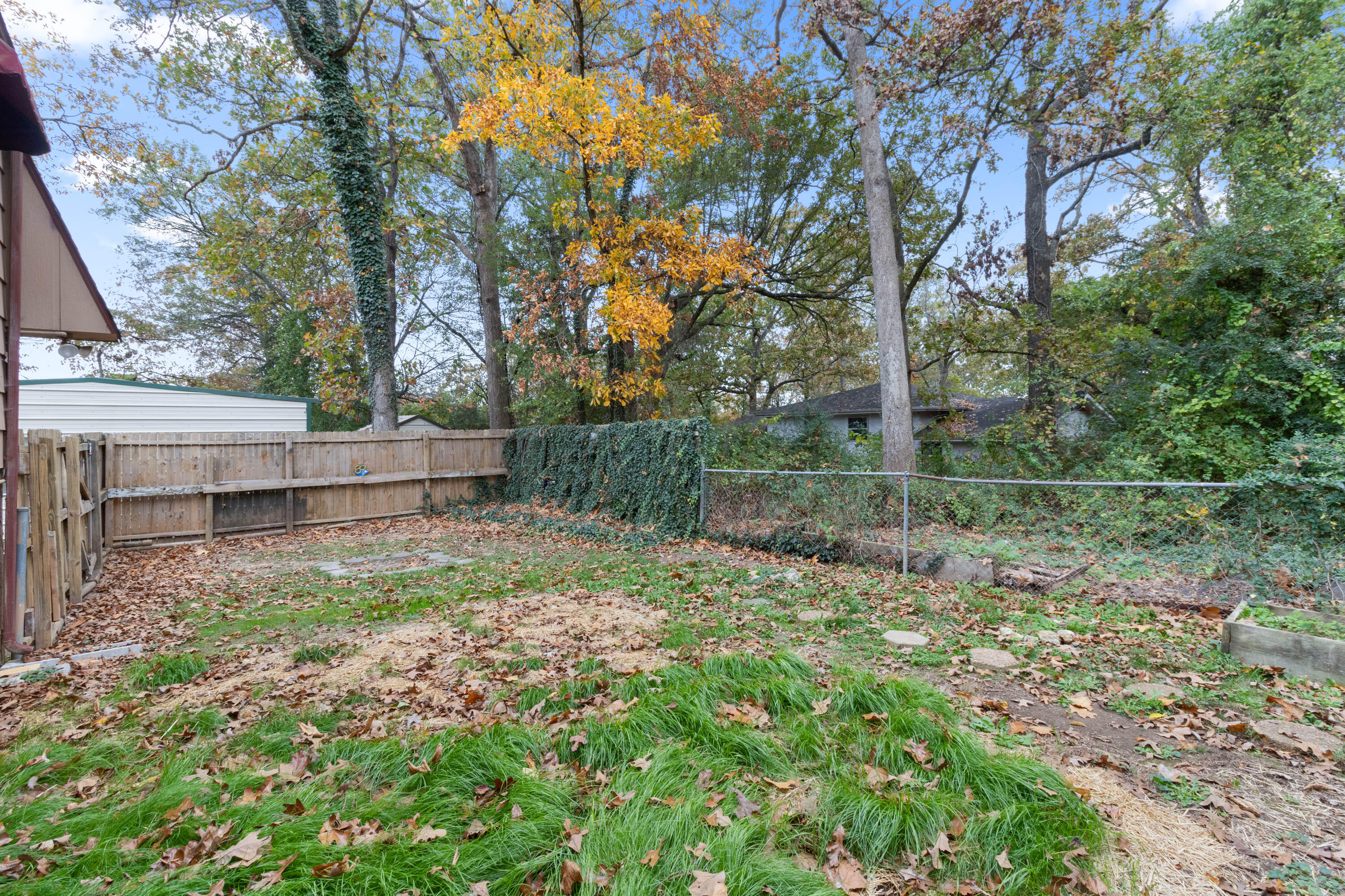 6712 Barclay Lane