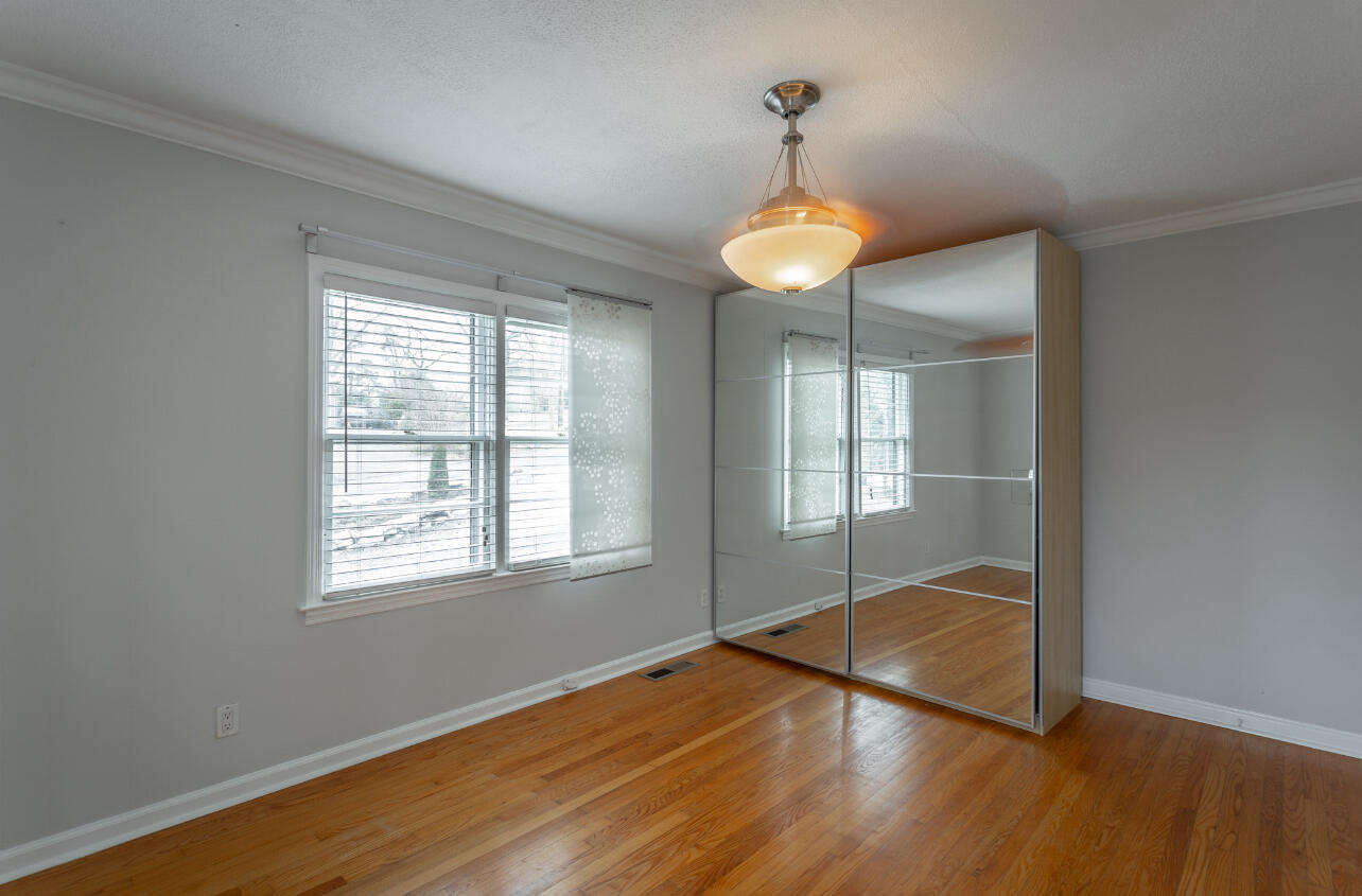 512 Acorn Court