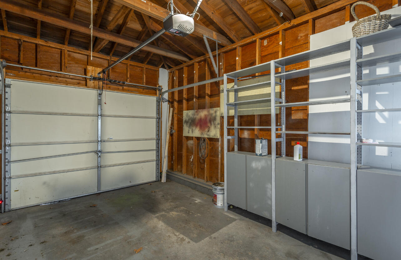 512 Acorn Court