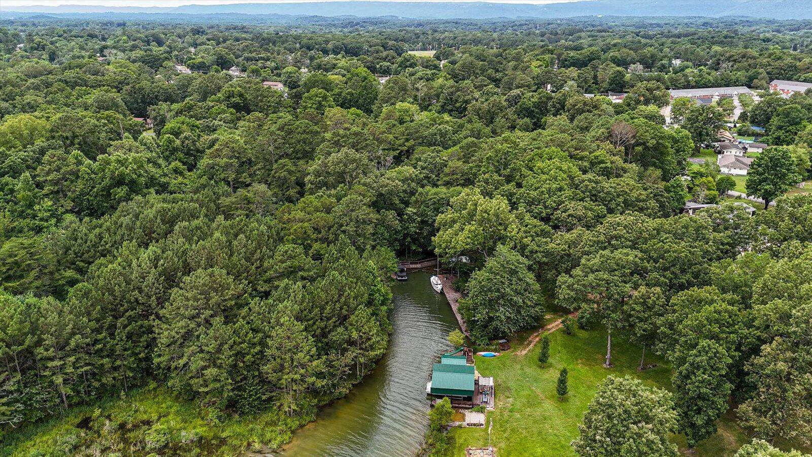 1105 Lakeside Circle