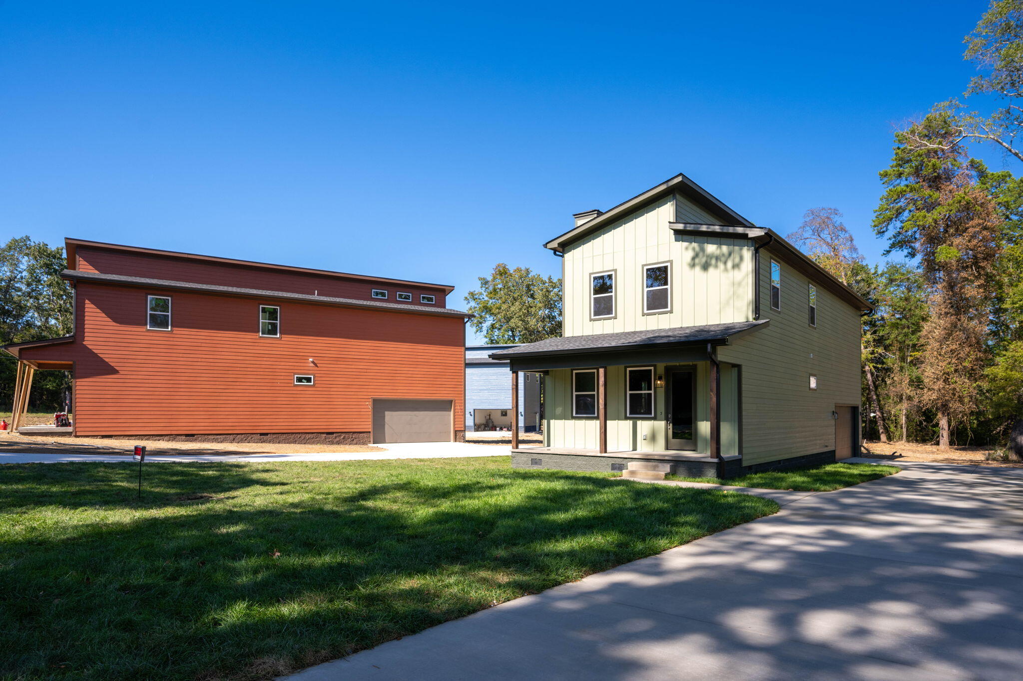 1105 Lakeside Circle