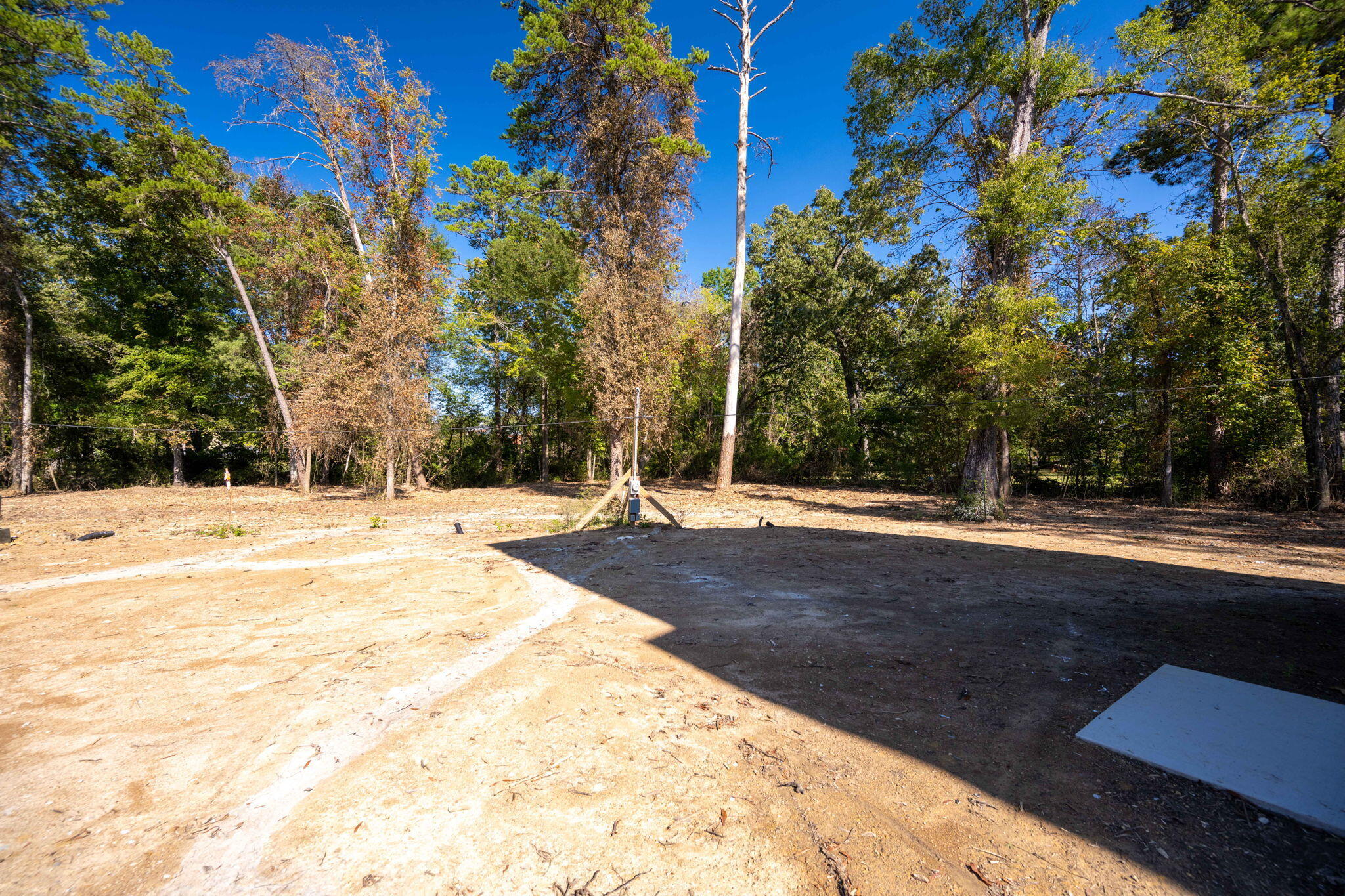 1105 Lakeside Circle