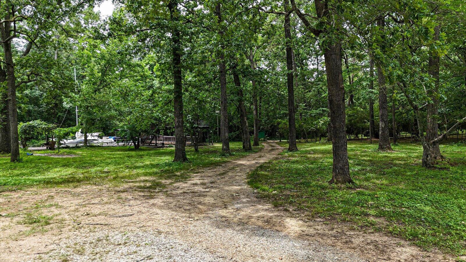 1105 Lakeside Circle
