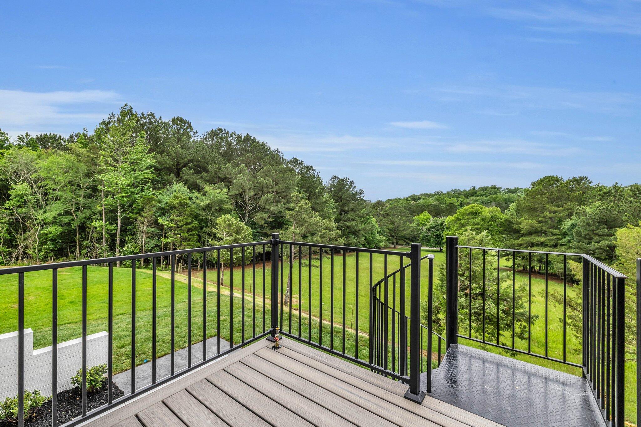1361 London Woods Way
