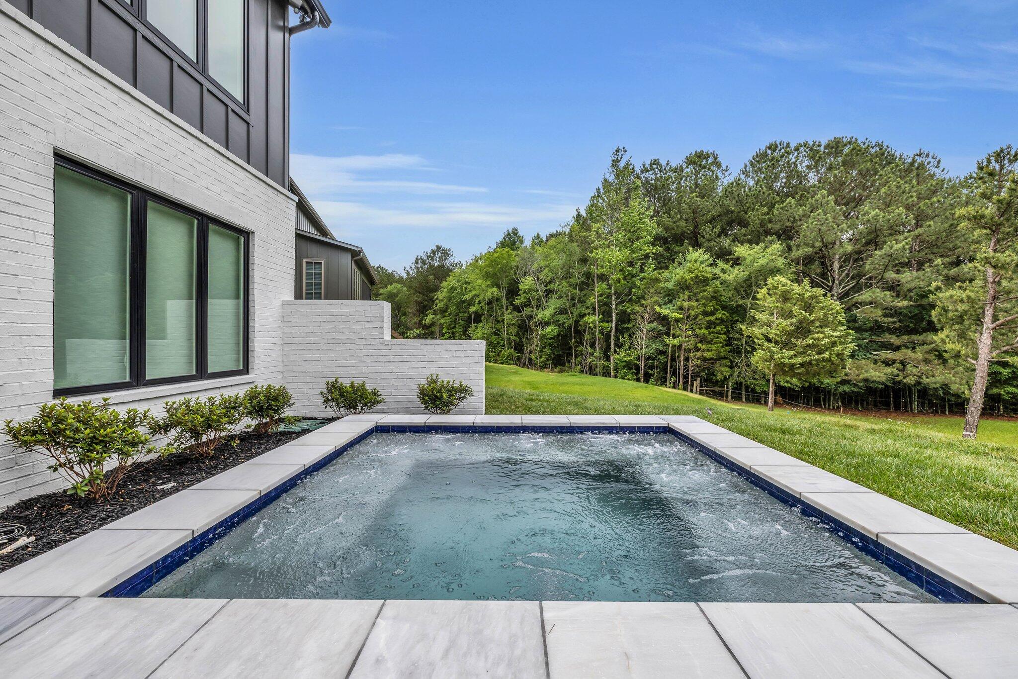 1361 London Woods Way