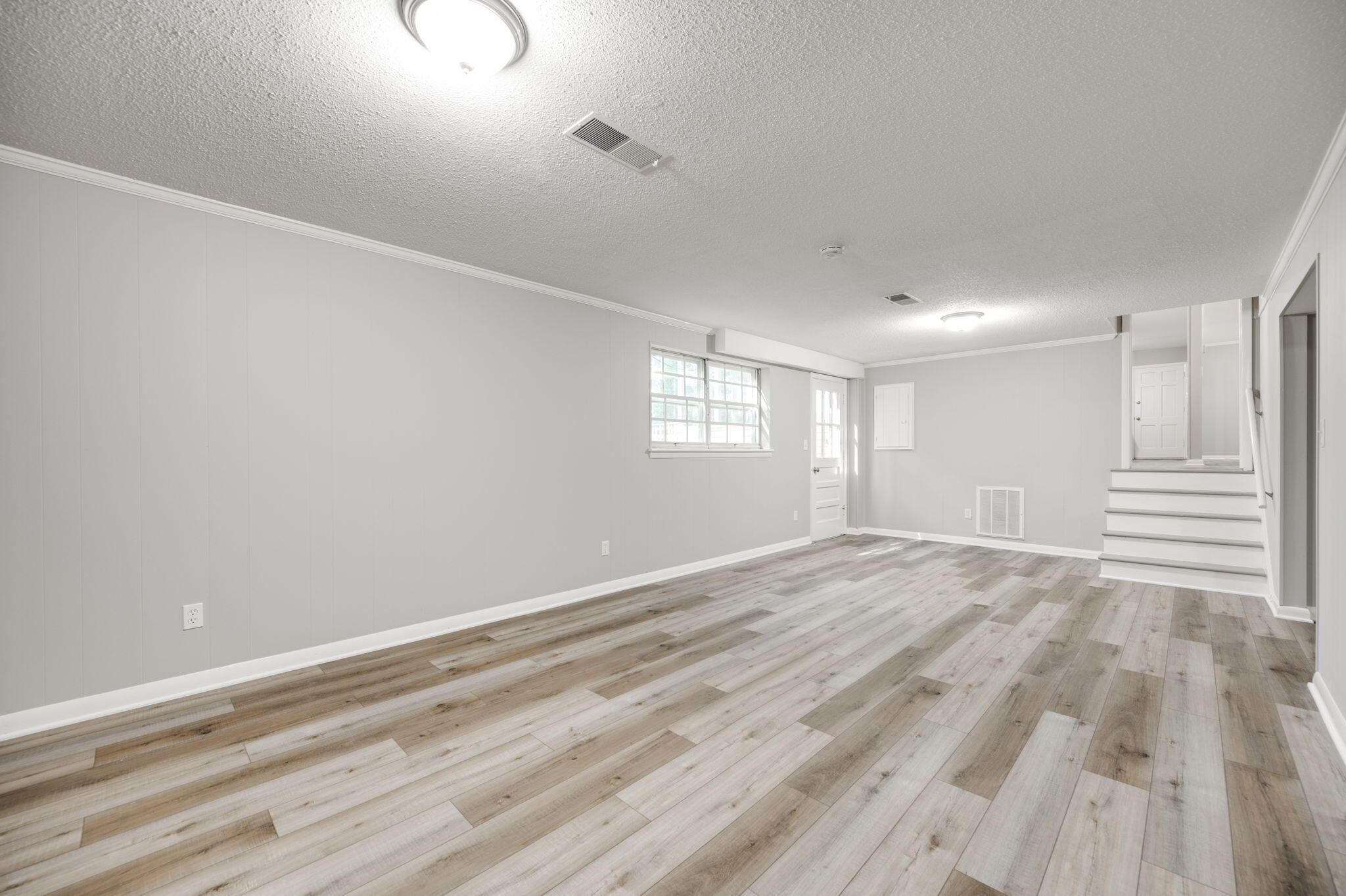4627 Hillmont Lane