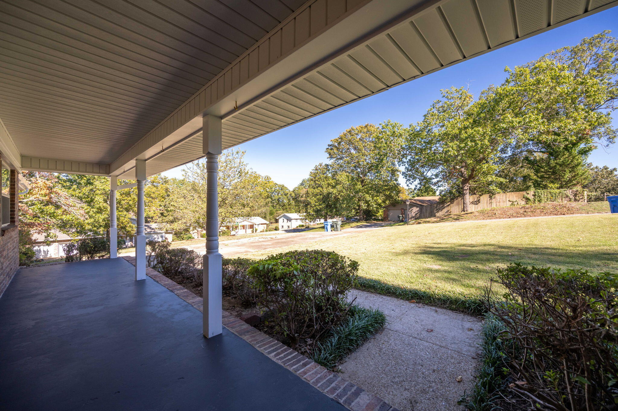 4627 Hillmont Lane