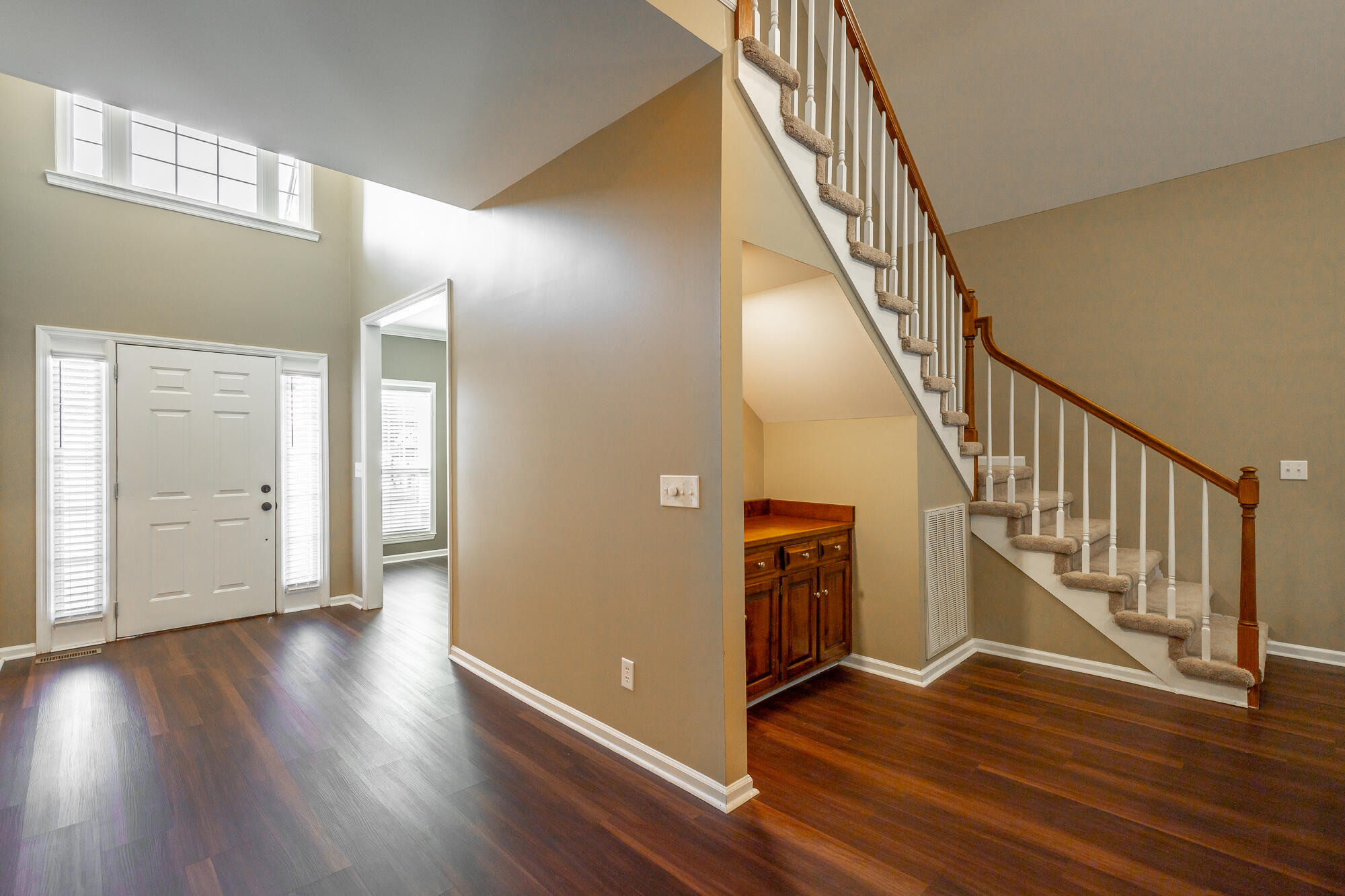2325 Guinevere Parkway