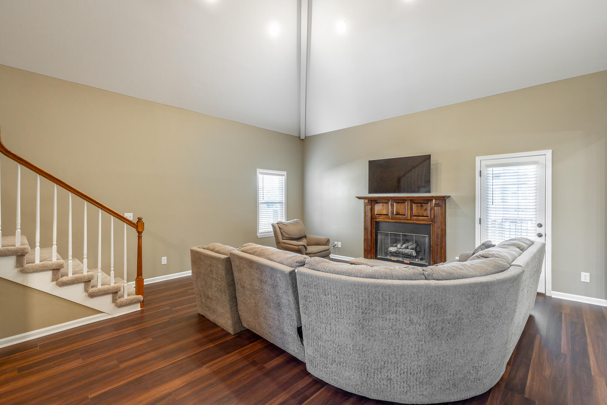 2325 Guinevere Parkway