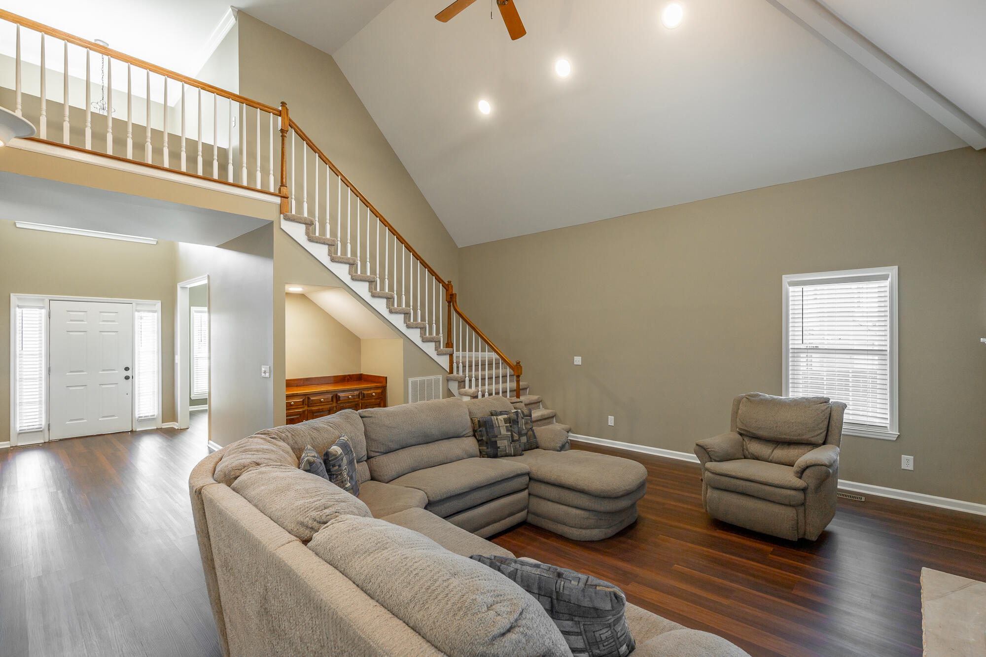 2325 Guinevere Parkway