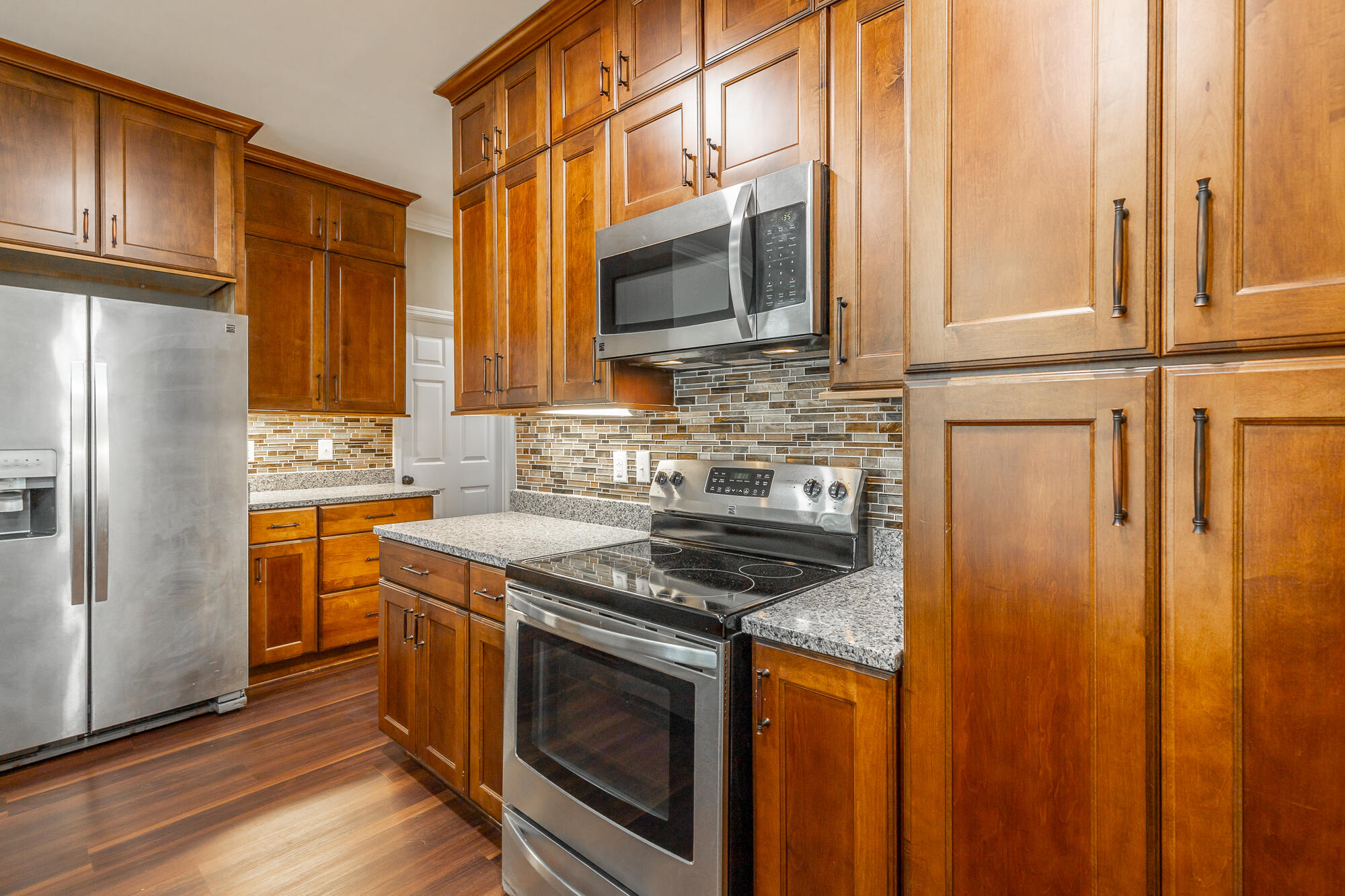 2325 Guinevere Parkway