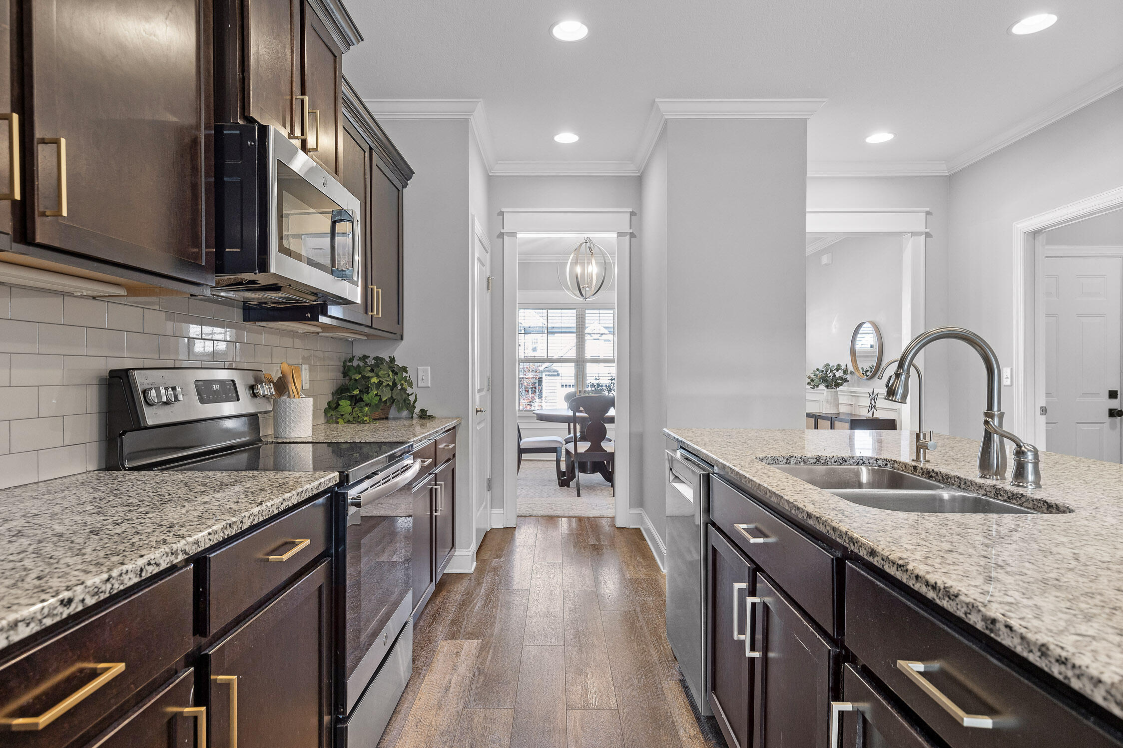 8528 Amberwing Circle