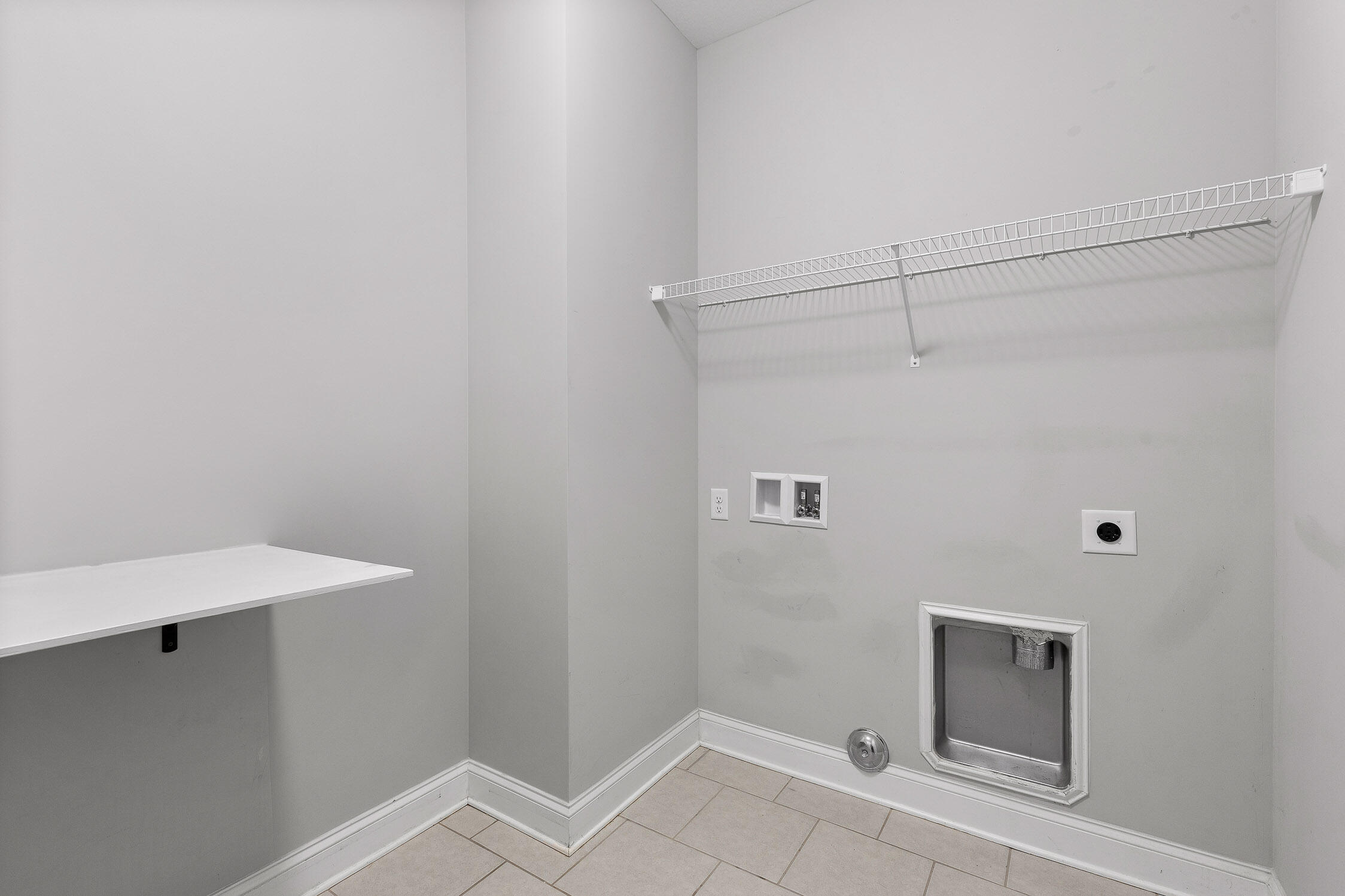 8528 Amberwing Circle