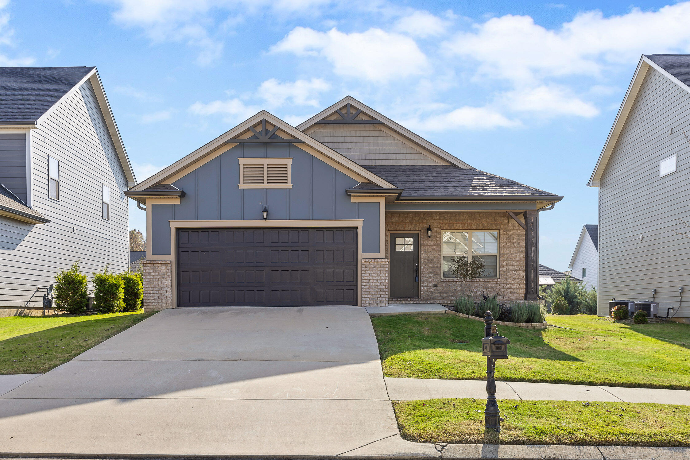 8528 Amberwing Circle