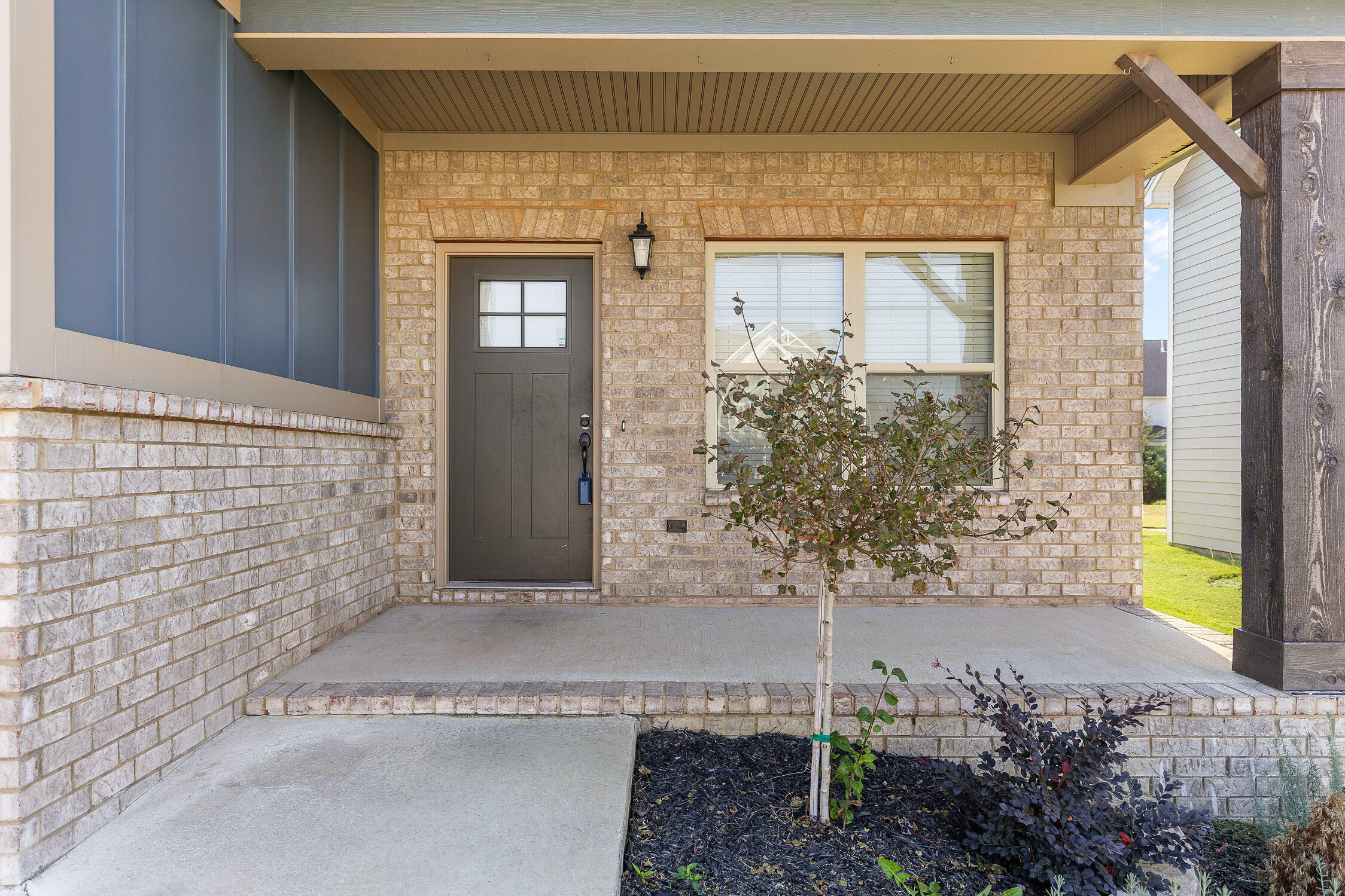 8528 Amberwing Circle