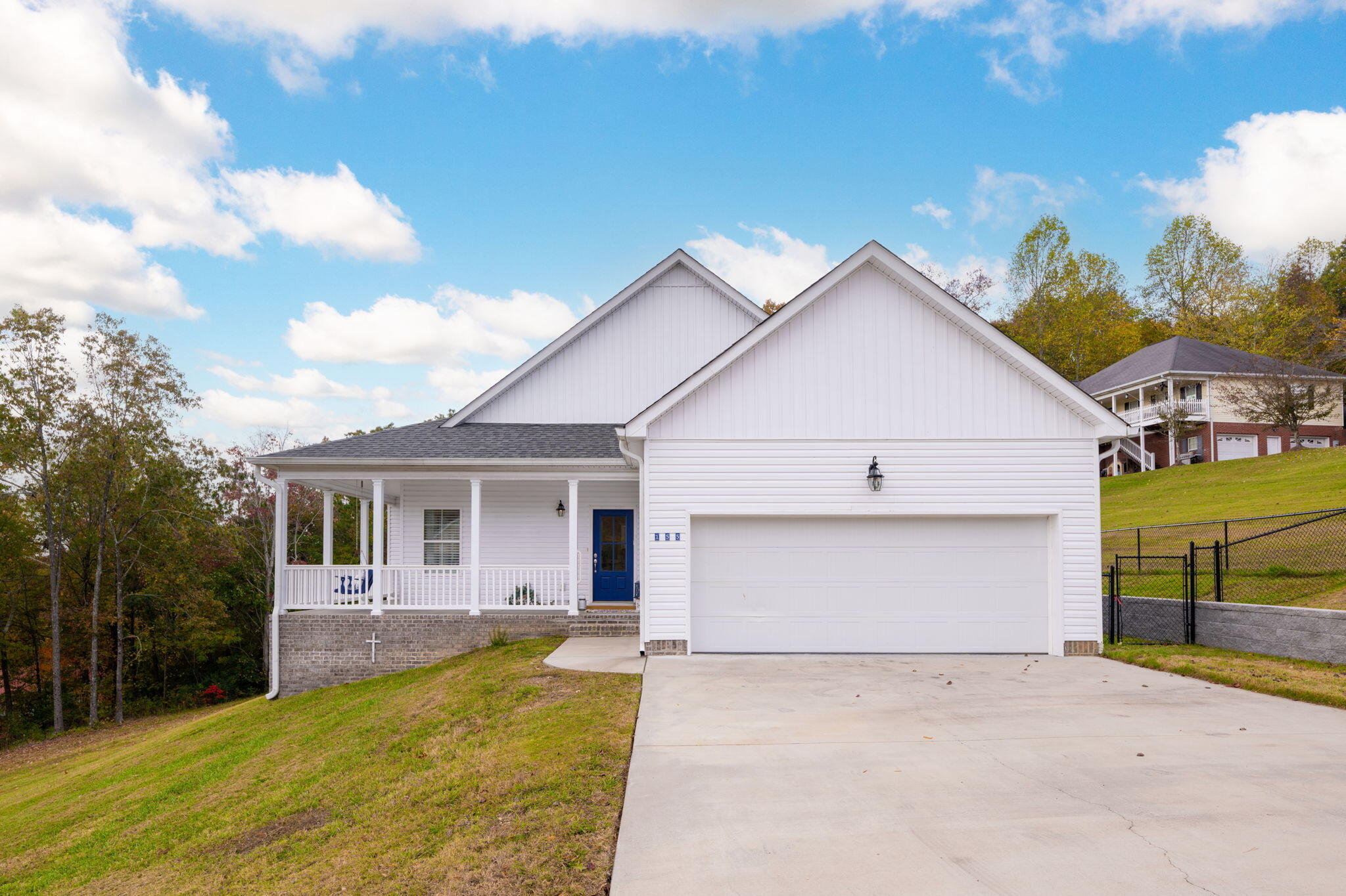 155 SE William Way