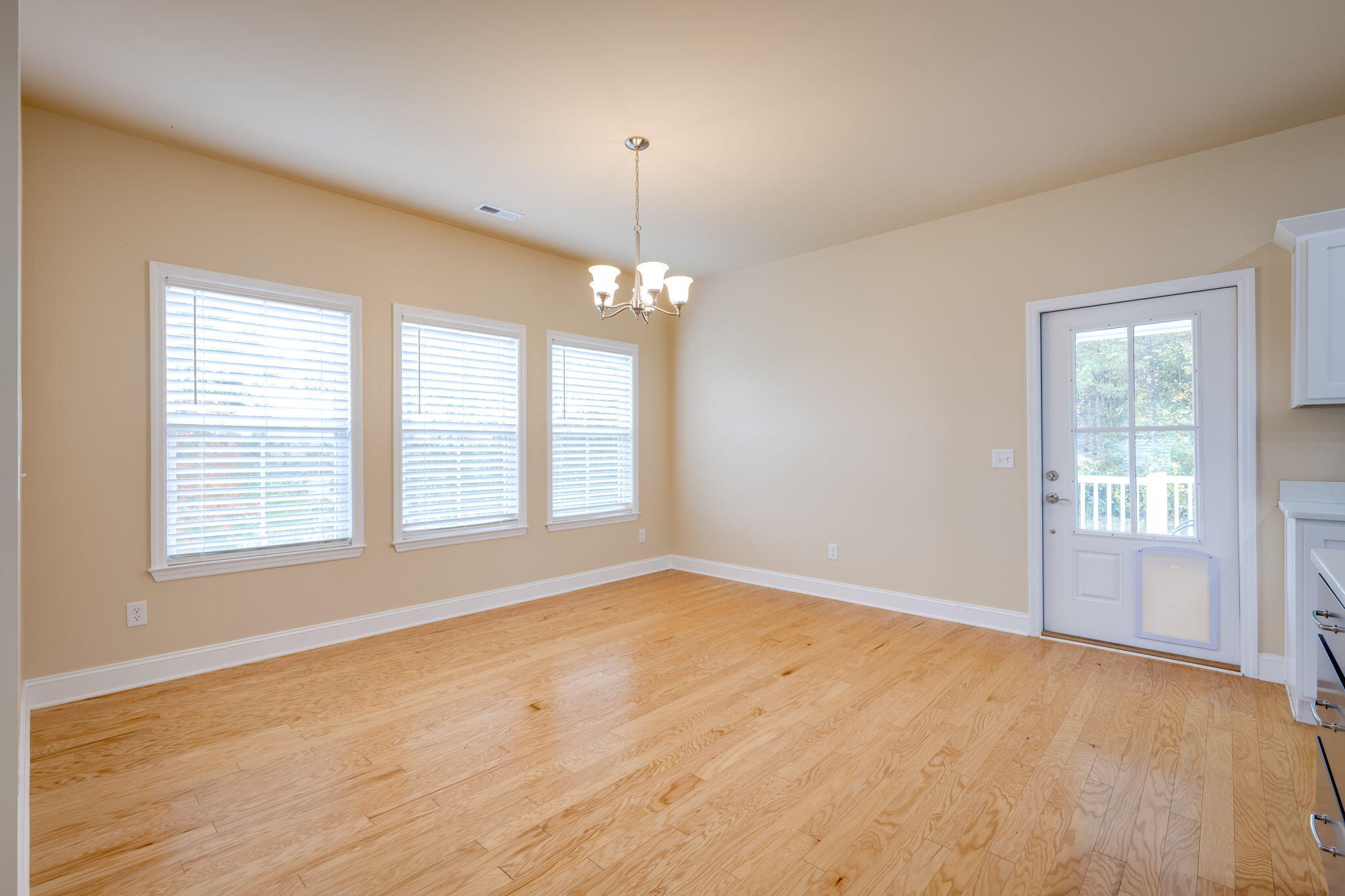 155 SE William Way