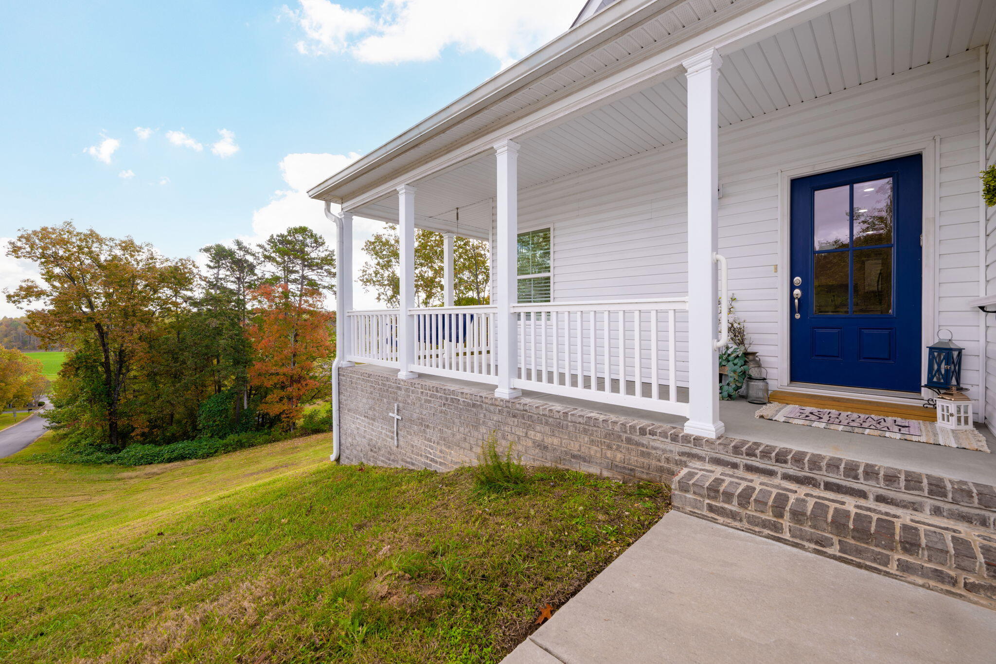 155 SE William Way