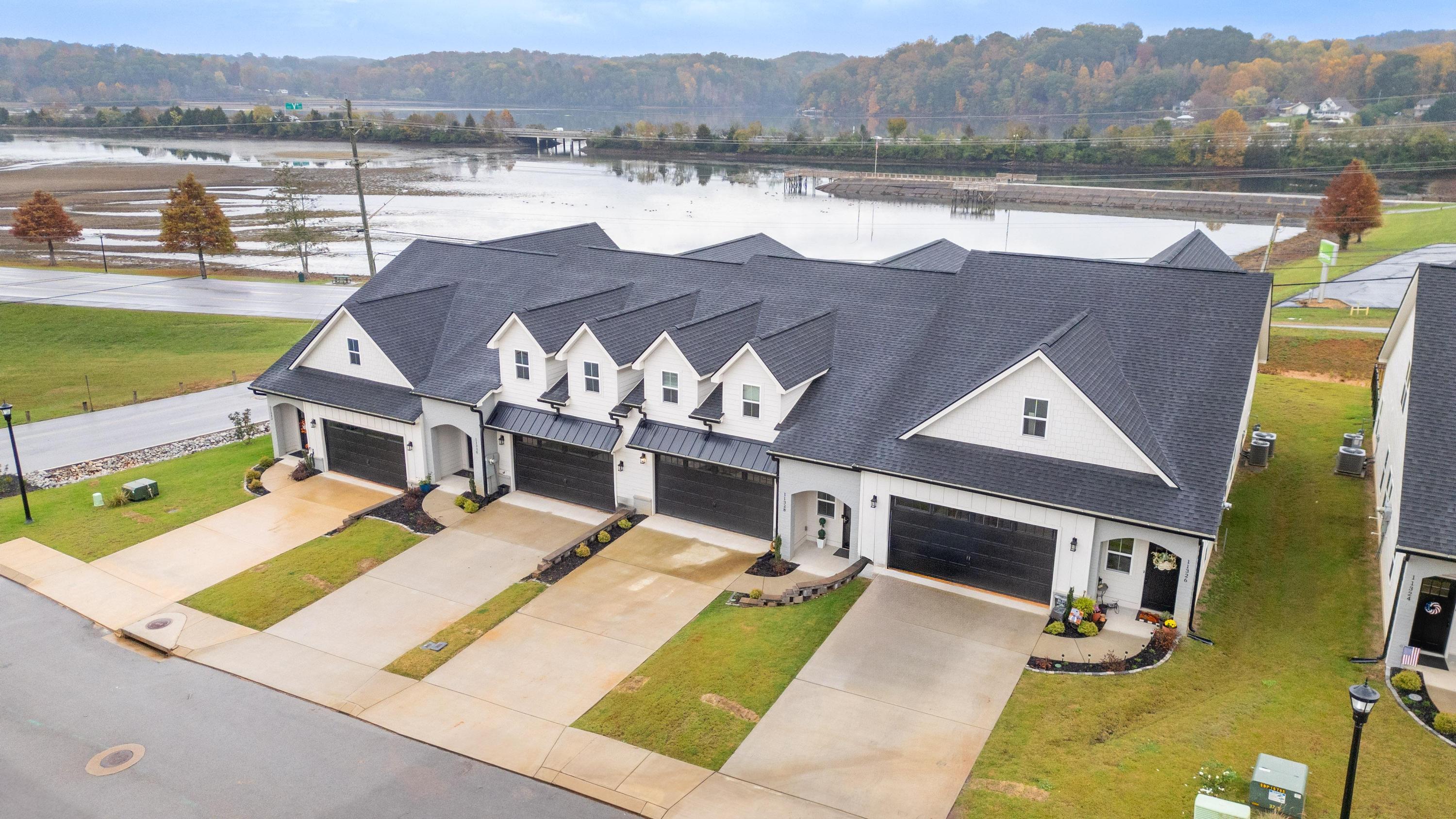 11328 Cape View, 2