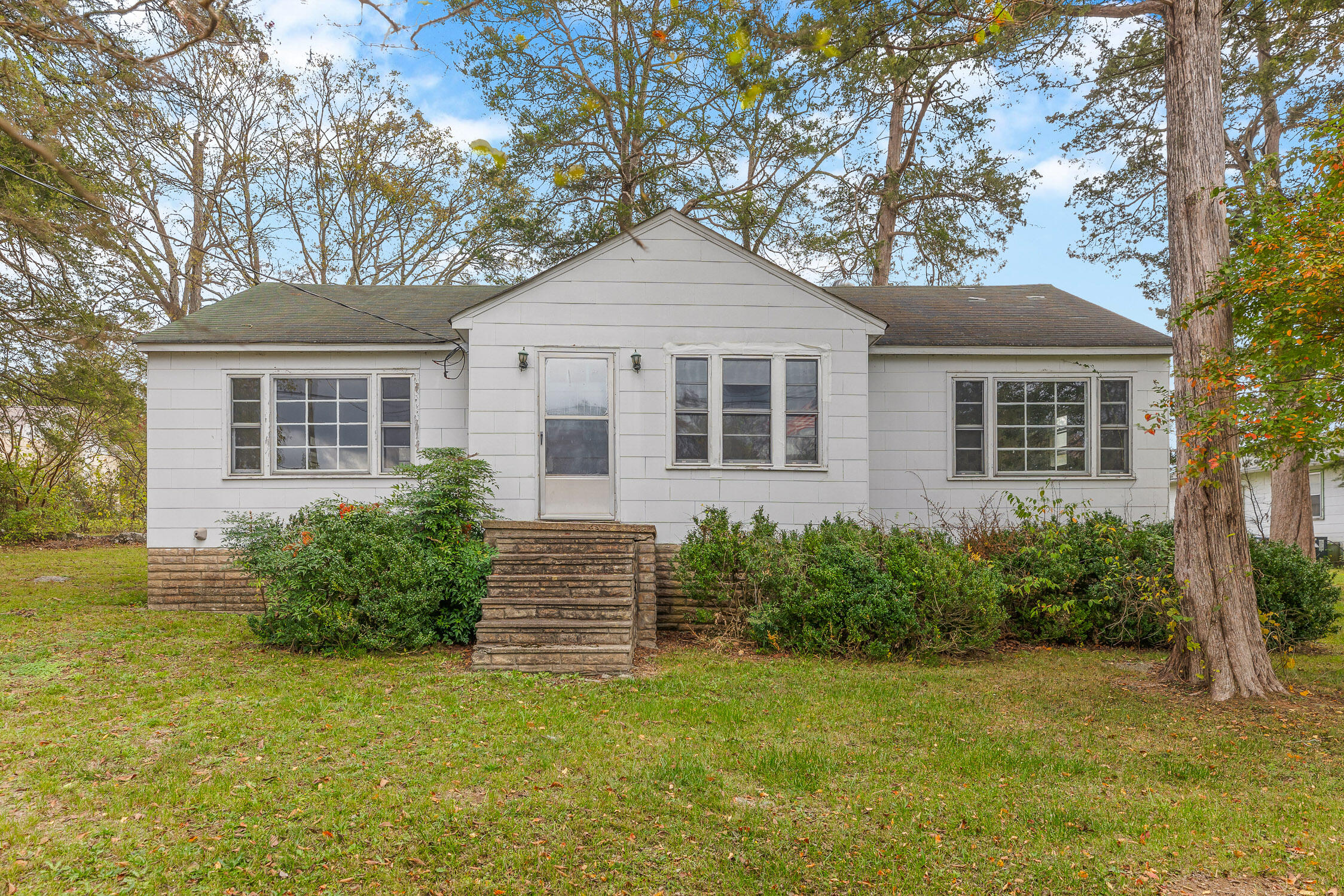 12768 N Highway 27