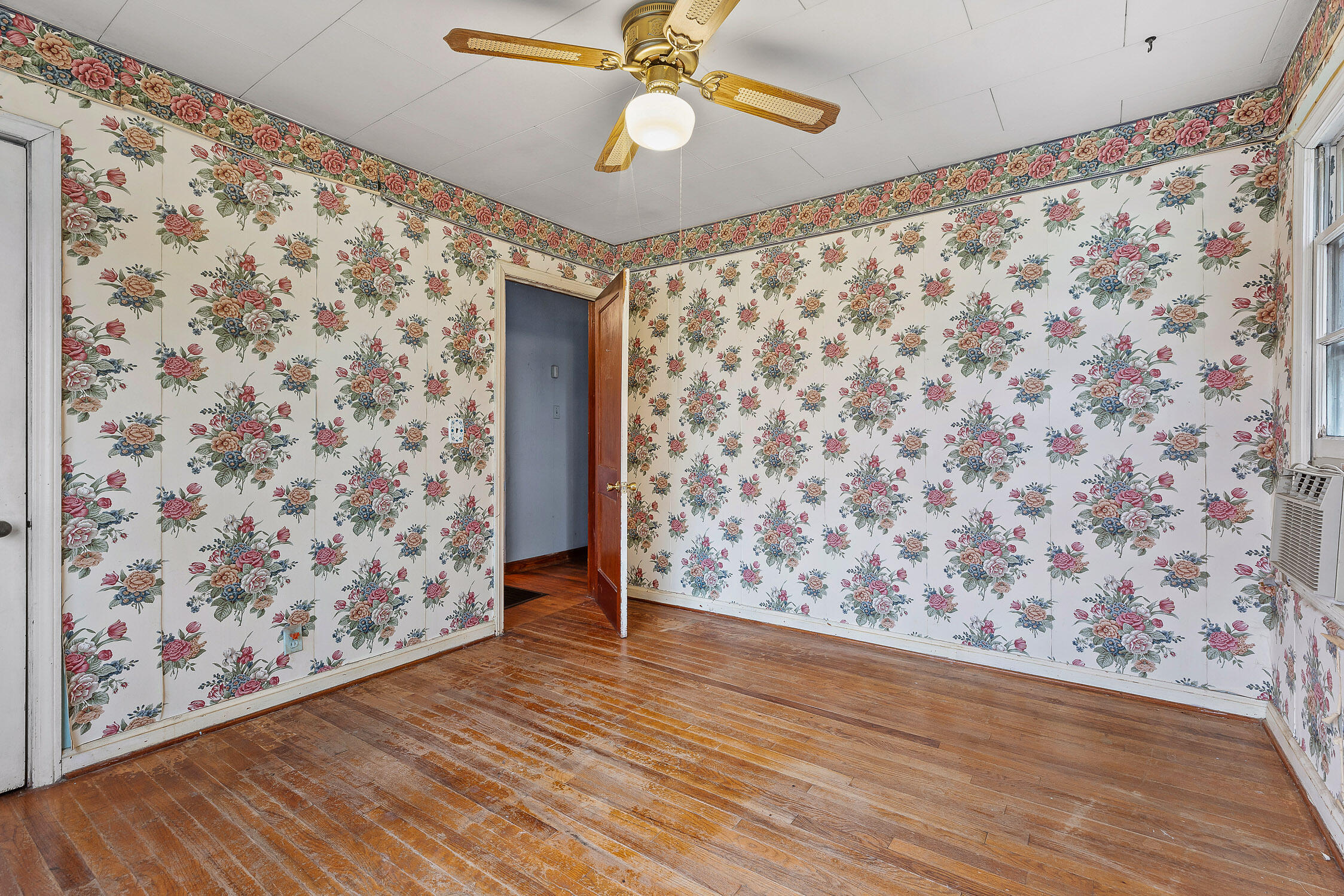 12768 N Highway 27