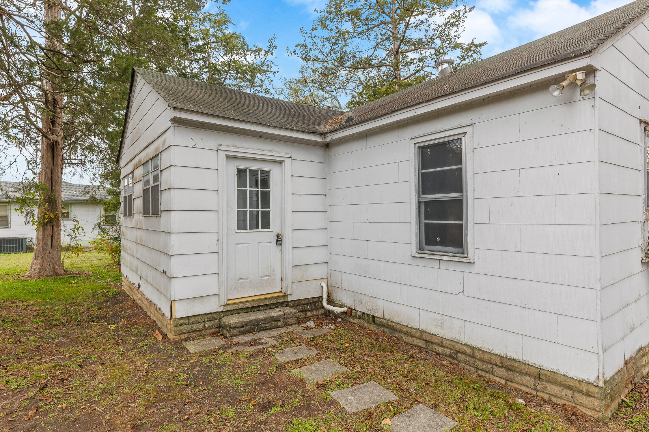 12768 N Highway 27