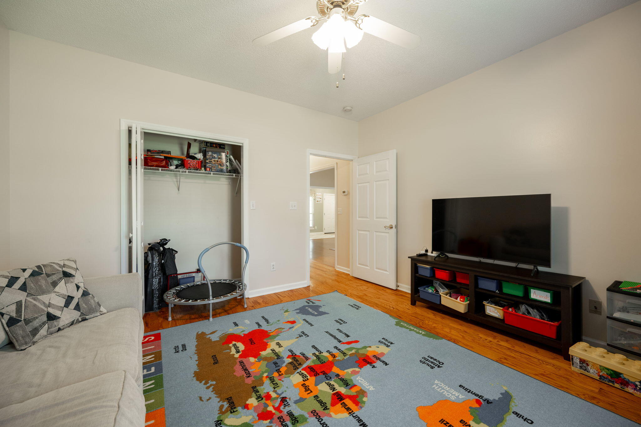 2616 Churchill Downs Circle