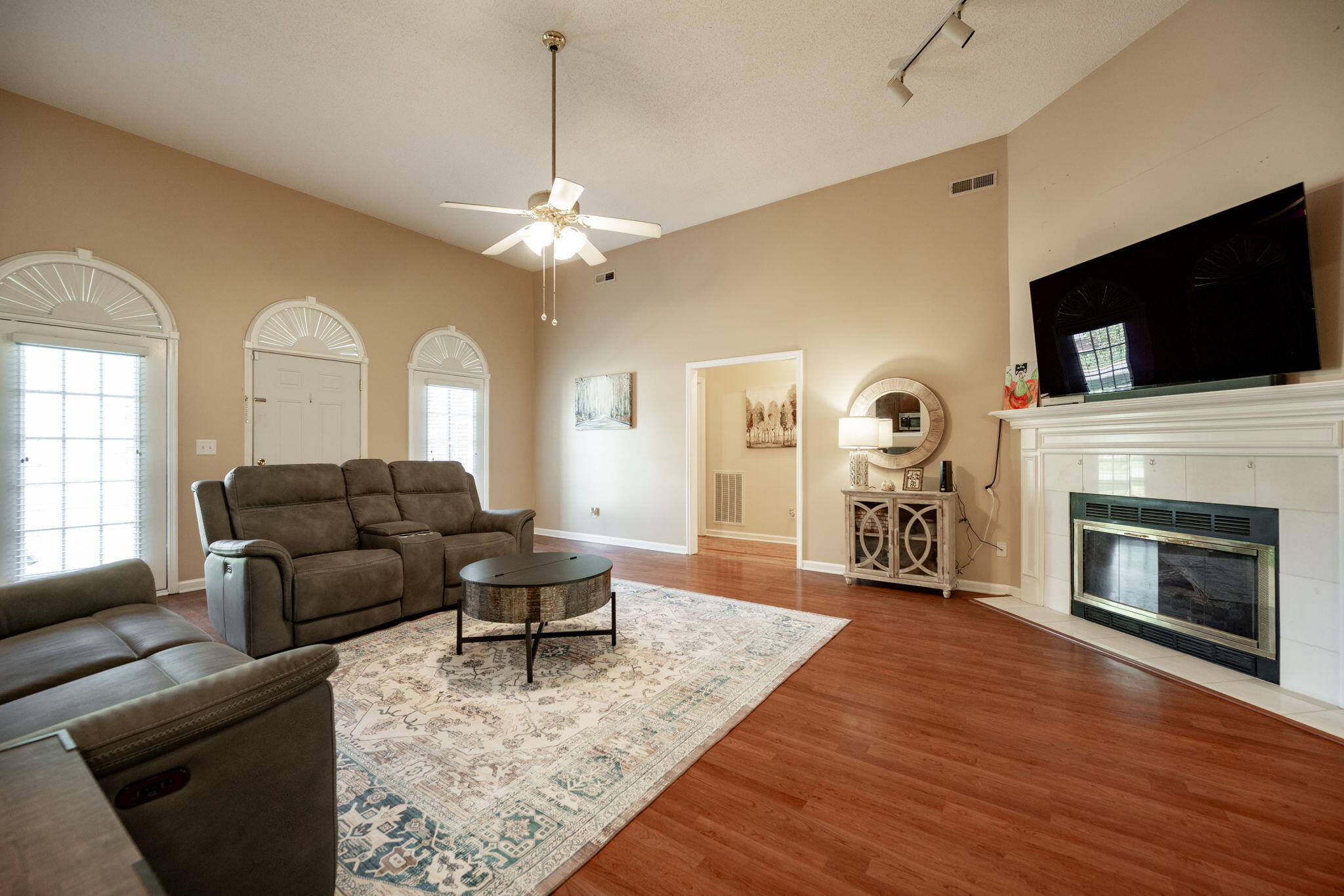 2616 Churchill Downs Circle