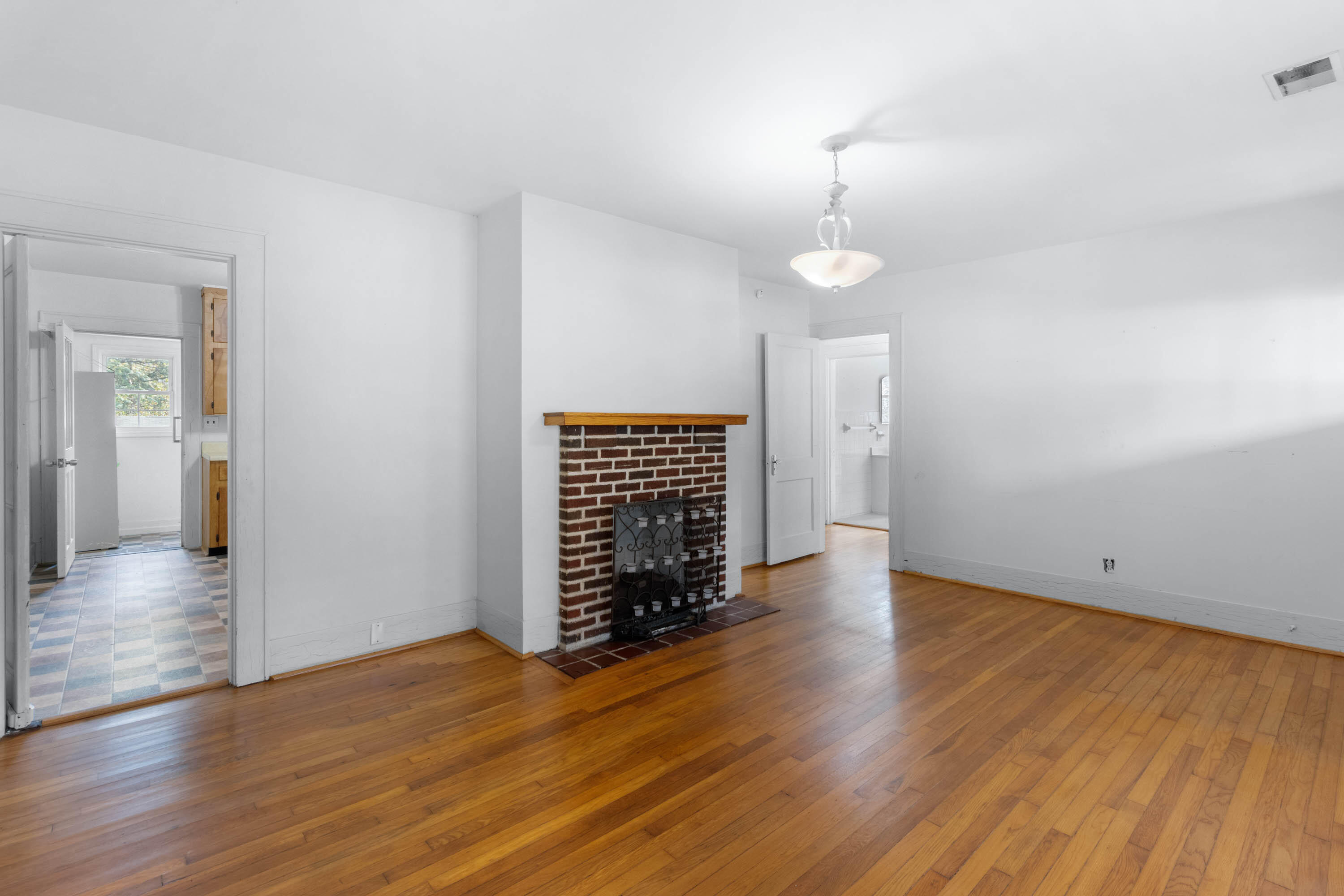 712 Orchard Terrace