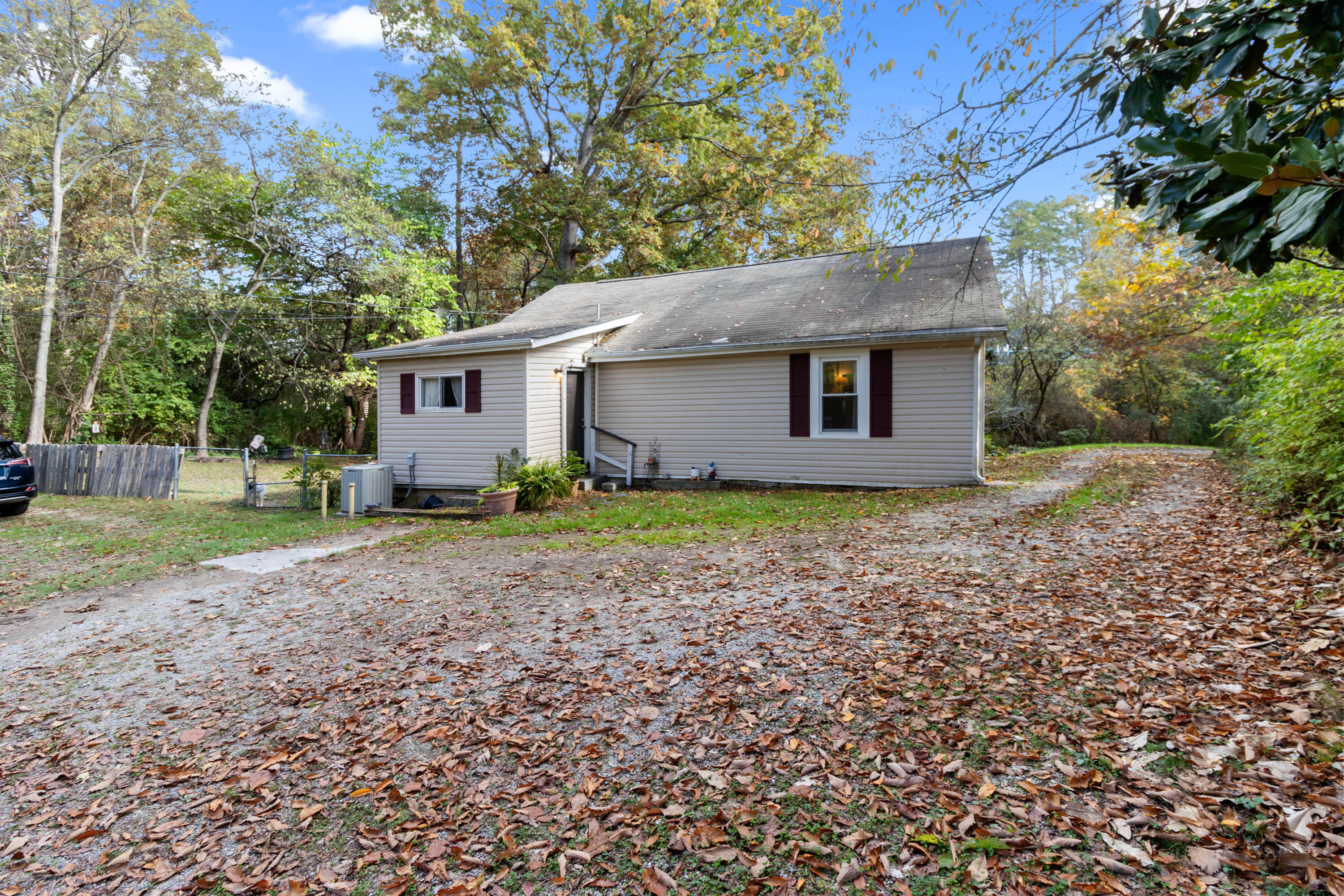 712 Orchard Terrace