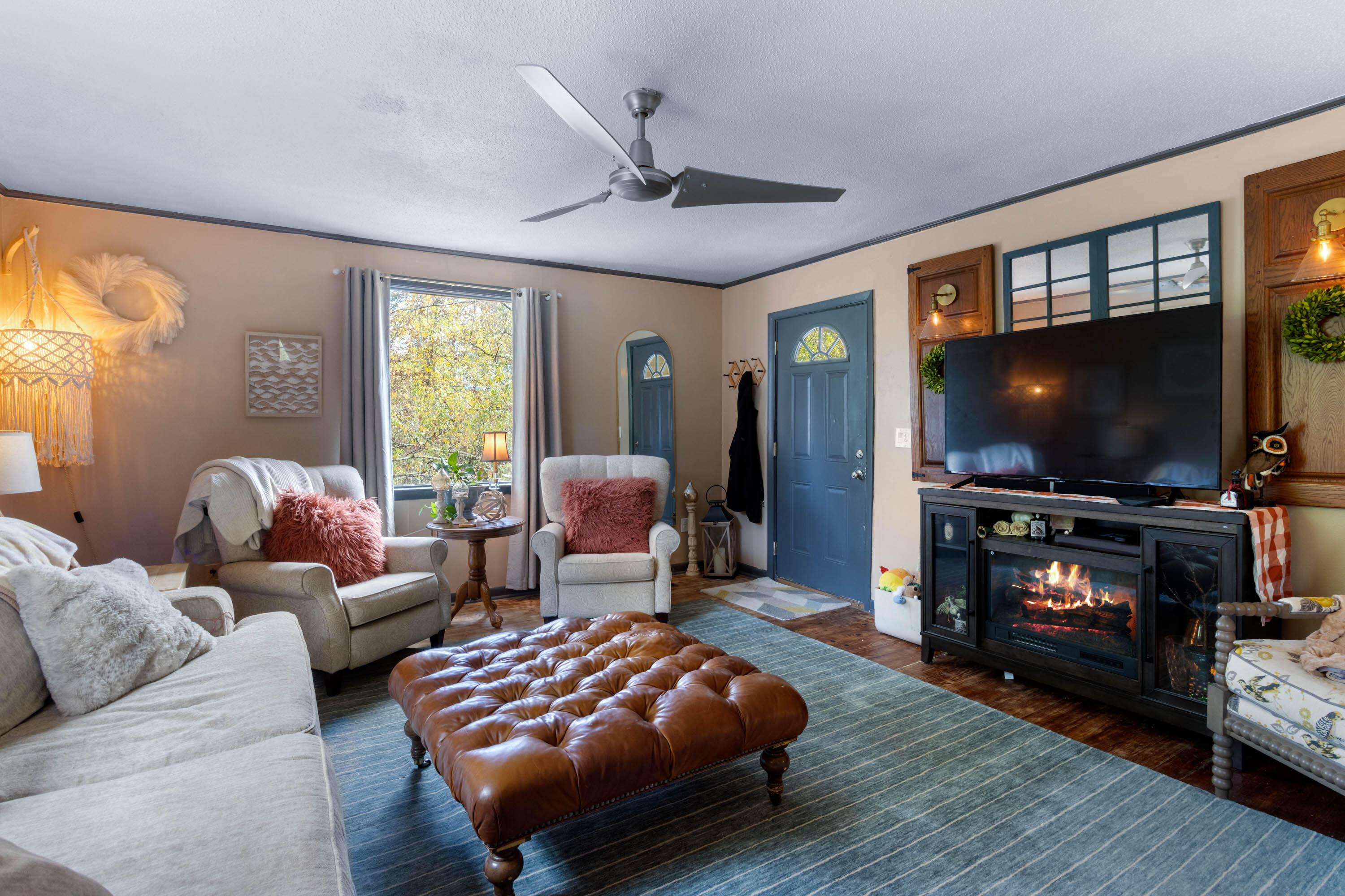 712 Orchard Terrace