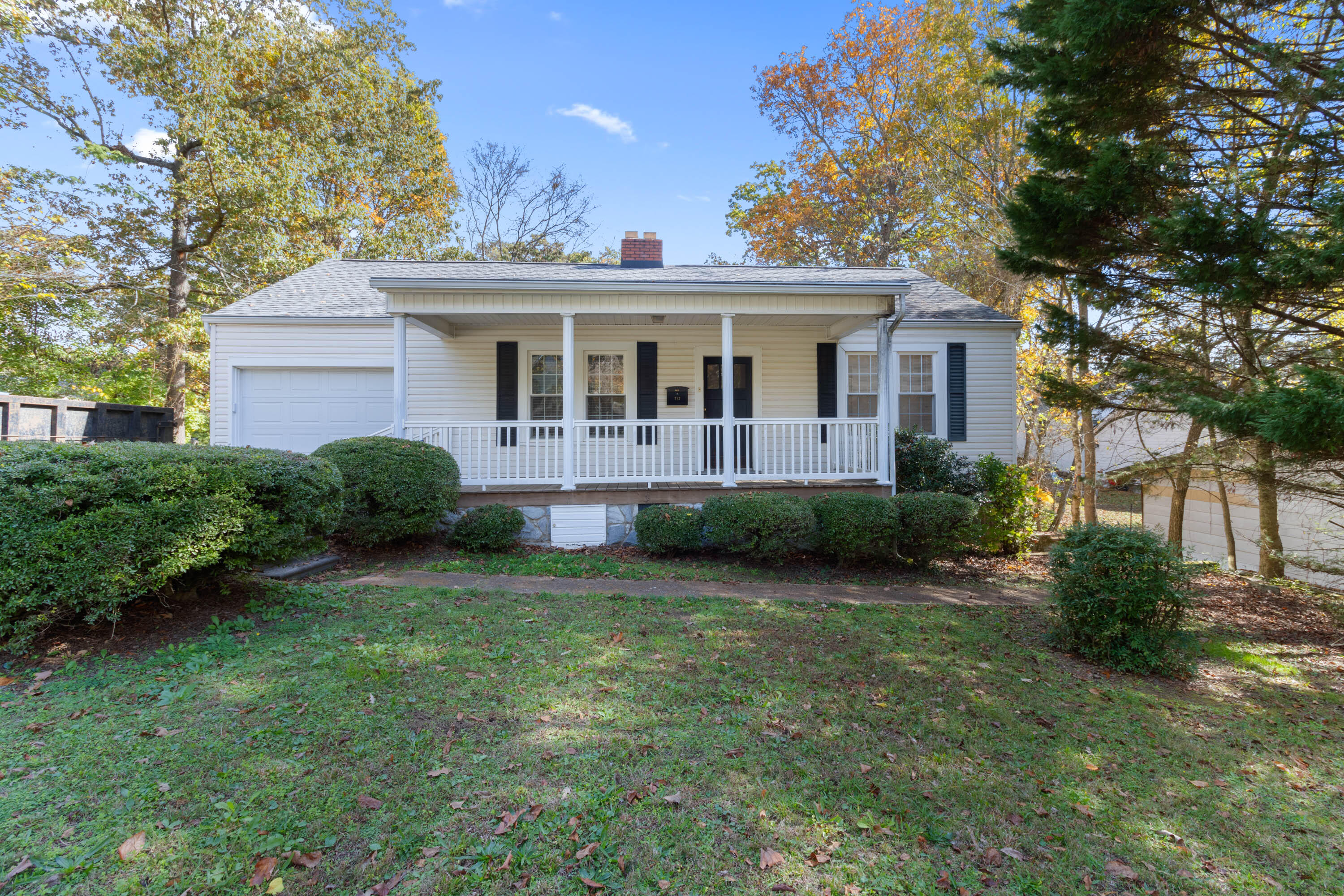 712 Orchard Terrace